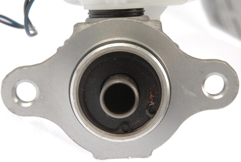 Dorman M630247 Brake Master Cylinder product image 4 of 4