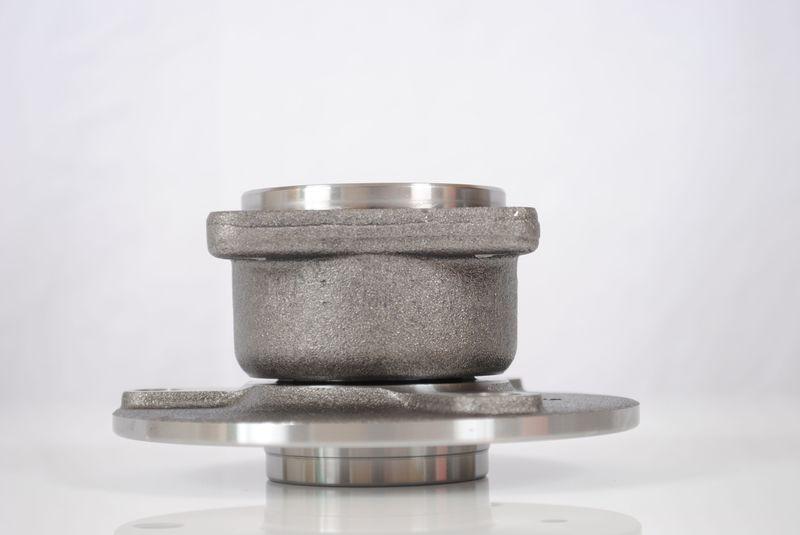 LENNON WBHA10002 Wheel Bearing and Hub Assembly product image 1 of 3