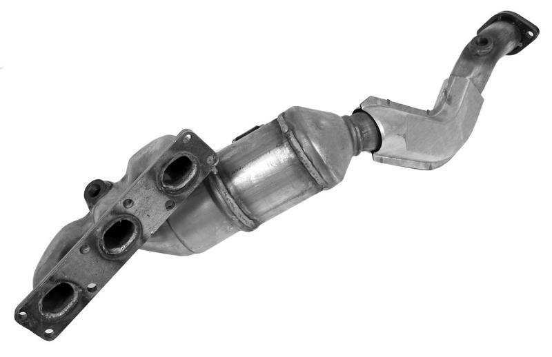 Walker Exhaust 16522 Exhaust Manifold with Integrated Catalytic Converter product image 1 of 1
