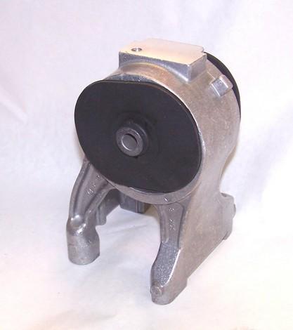 Westar EM9202 - Engine Mount Westar EM9202 Engine Mount product image 1 of 1