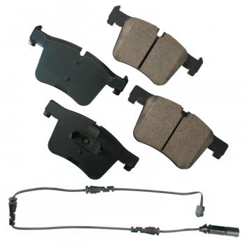 Akebono EUR1561A - Disc Brake Pad Akebono EUR1561A Disc Brake Pad product image 1 of 1