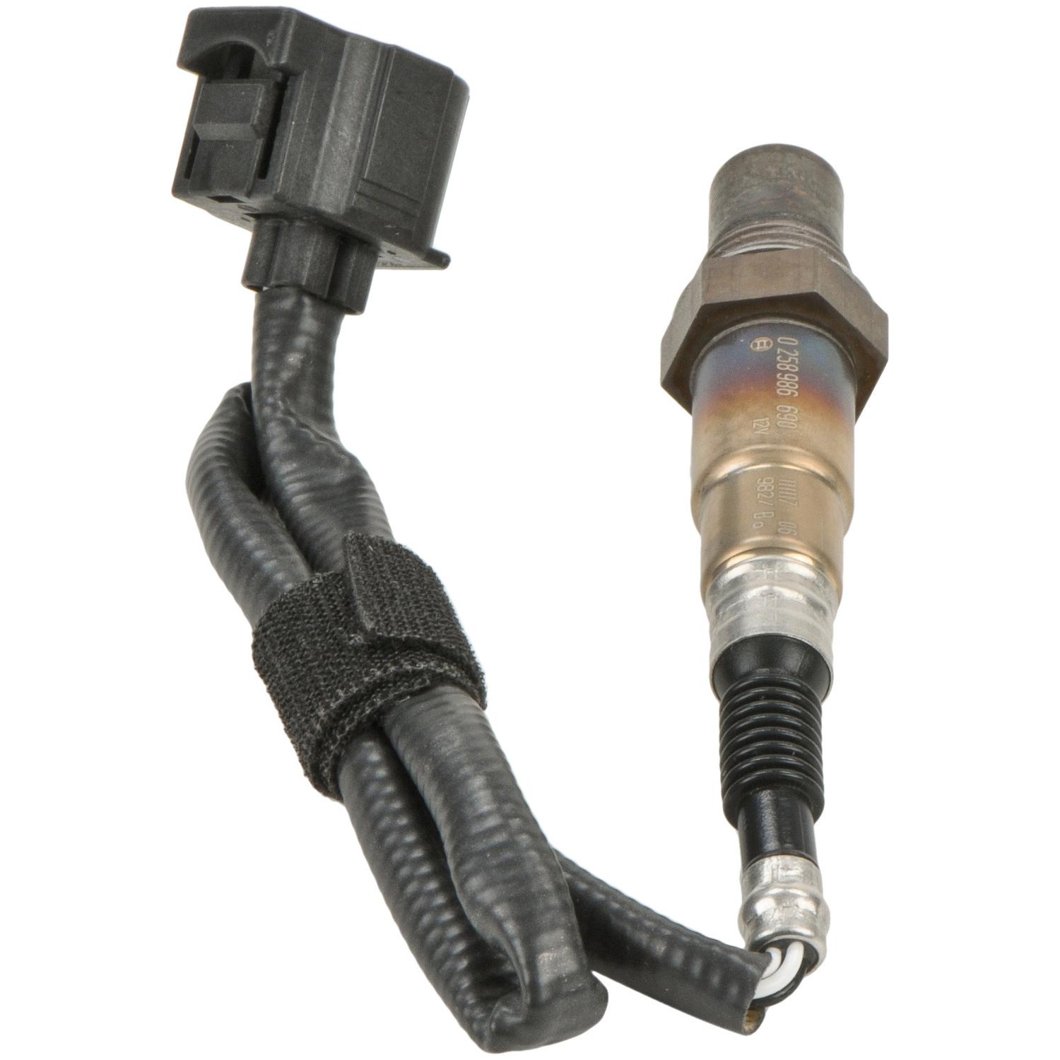 Bosch 15825 - Oxygen Sensor Bosch 15825 Oxygen Sensor product image 1 of 4