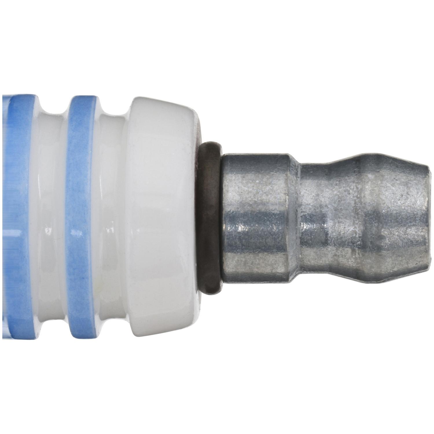 Bosch 7596 Spark Plug product image 1 of 3