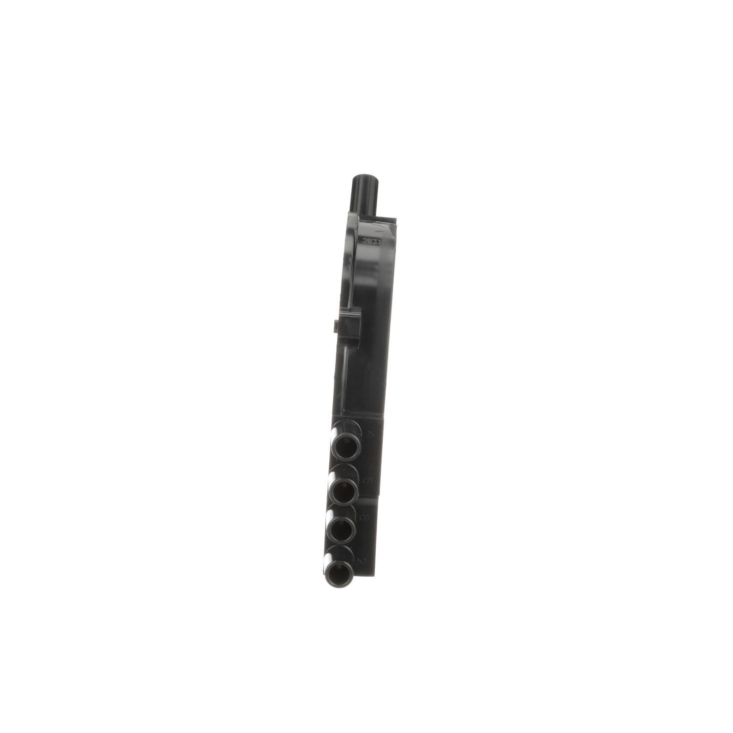 BWD C400 - Distributor Cap and Rotor Kit BWD C400 Distributor Cap and Rotor Kit product image 3 of 12