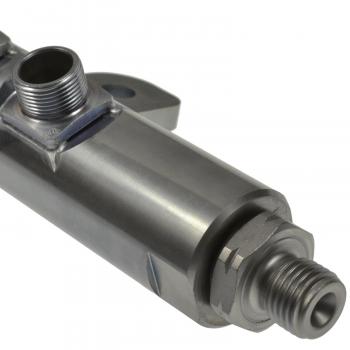 BWD IR8 Fuel Injector Rail product image 1 of 3
