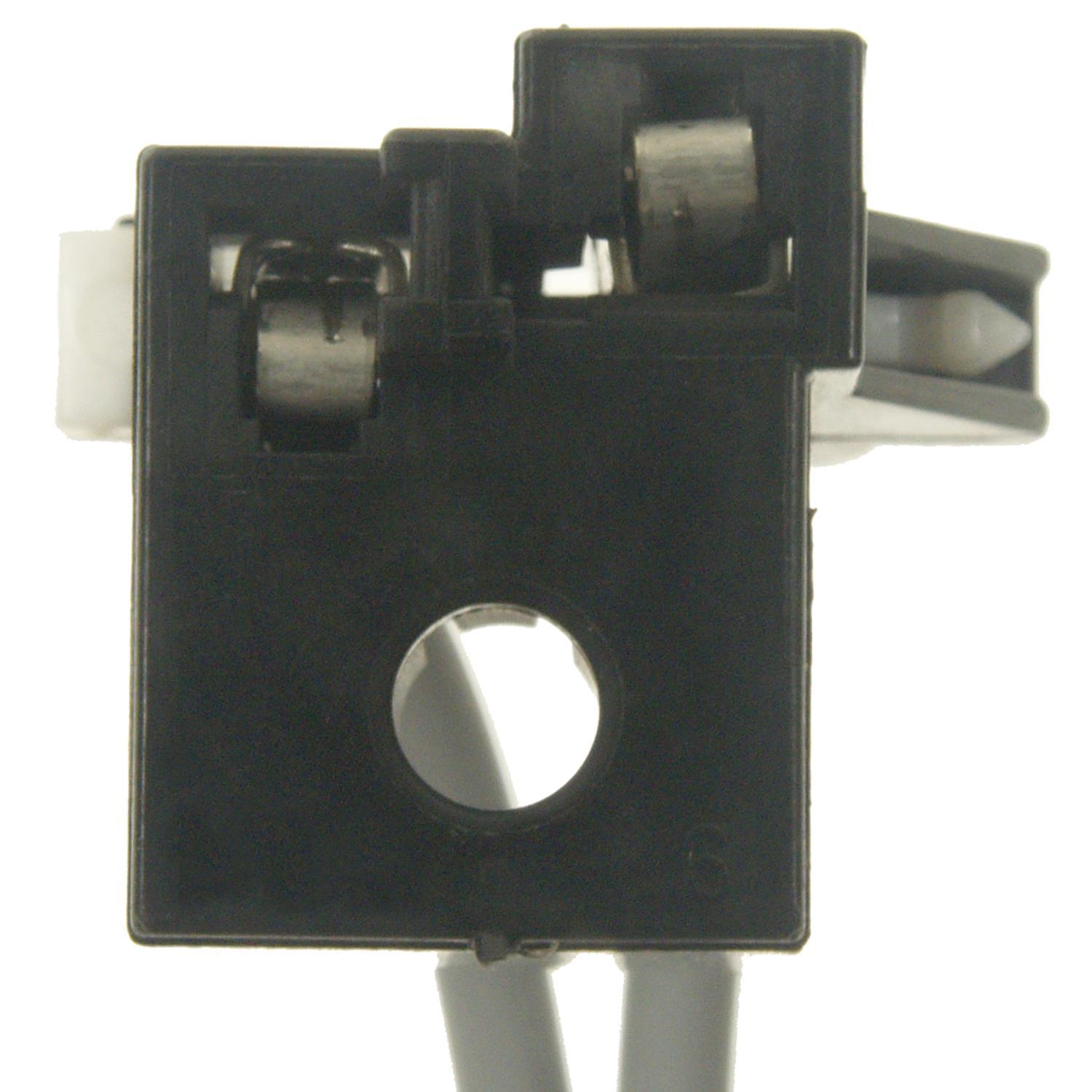 BWD PT12040 - Headlight Connector BWD PT12040 Headlight Connector product image 1 of 3