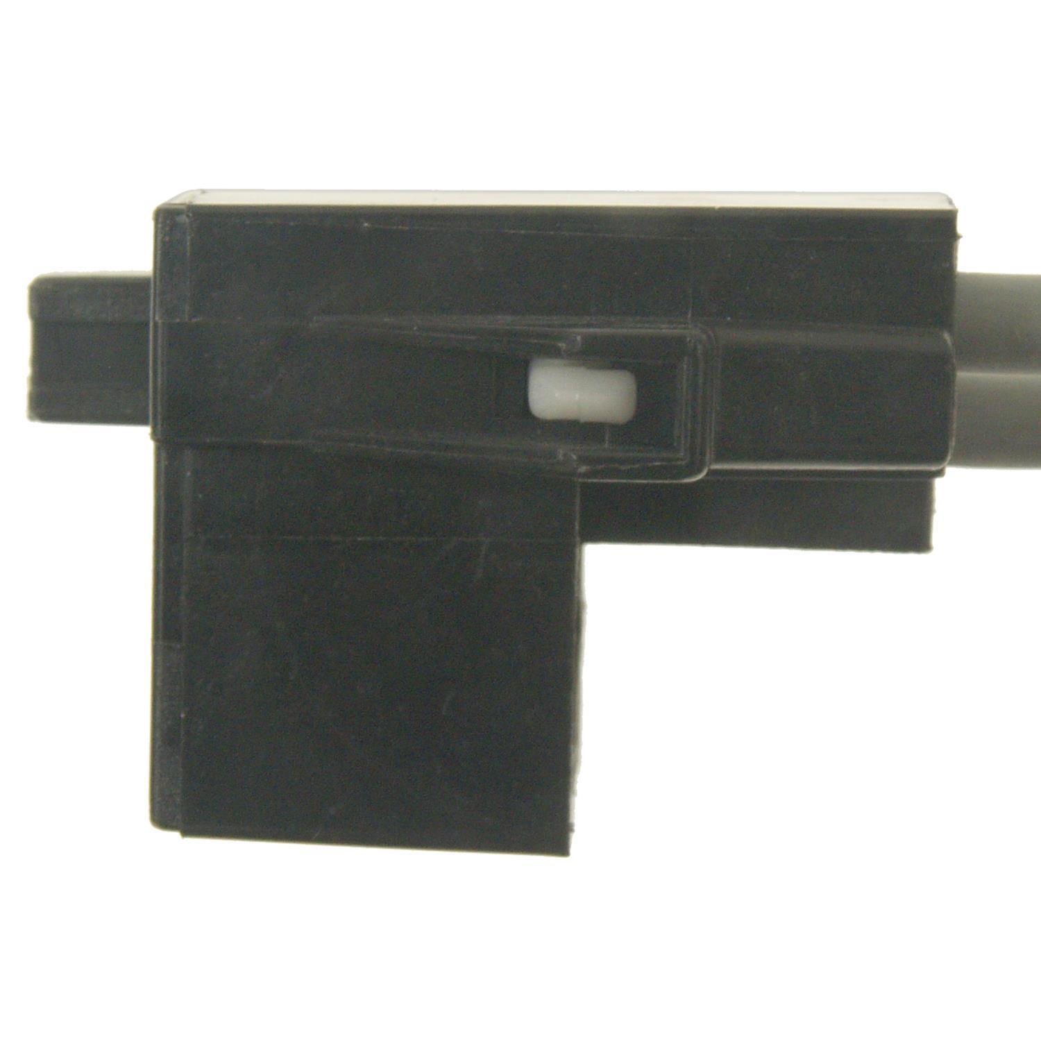 BWD PT12040 - Headlight Connector BWD PT12040 Headlight Connector product image 3 of 3