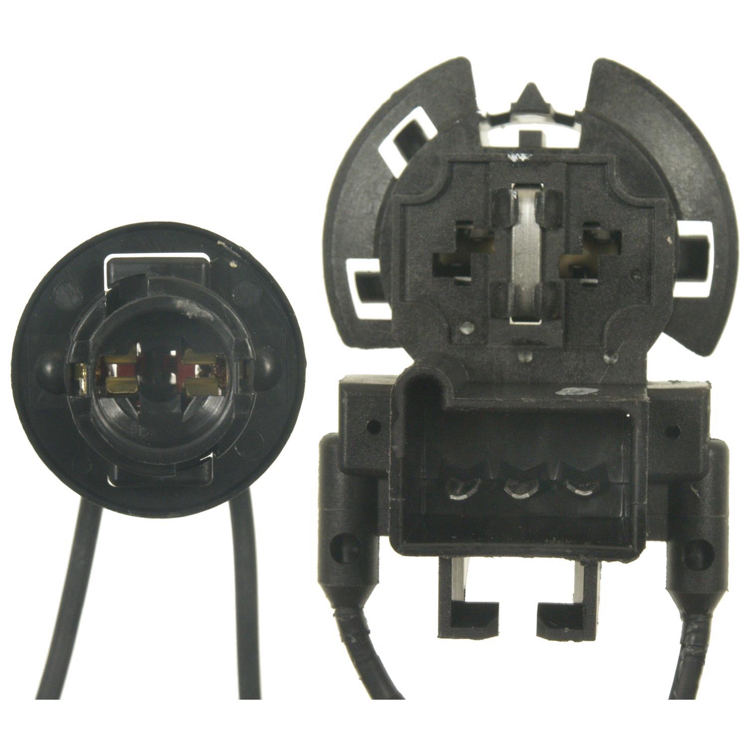 BWD PT1227 - Tail Lamp Socket BWD PT1227 Back Up Light Socket product image 1 of 3