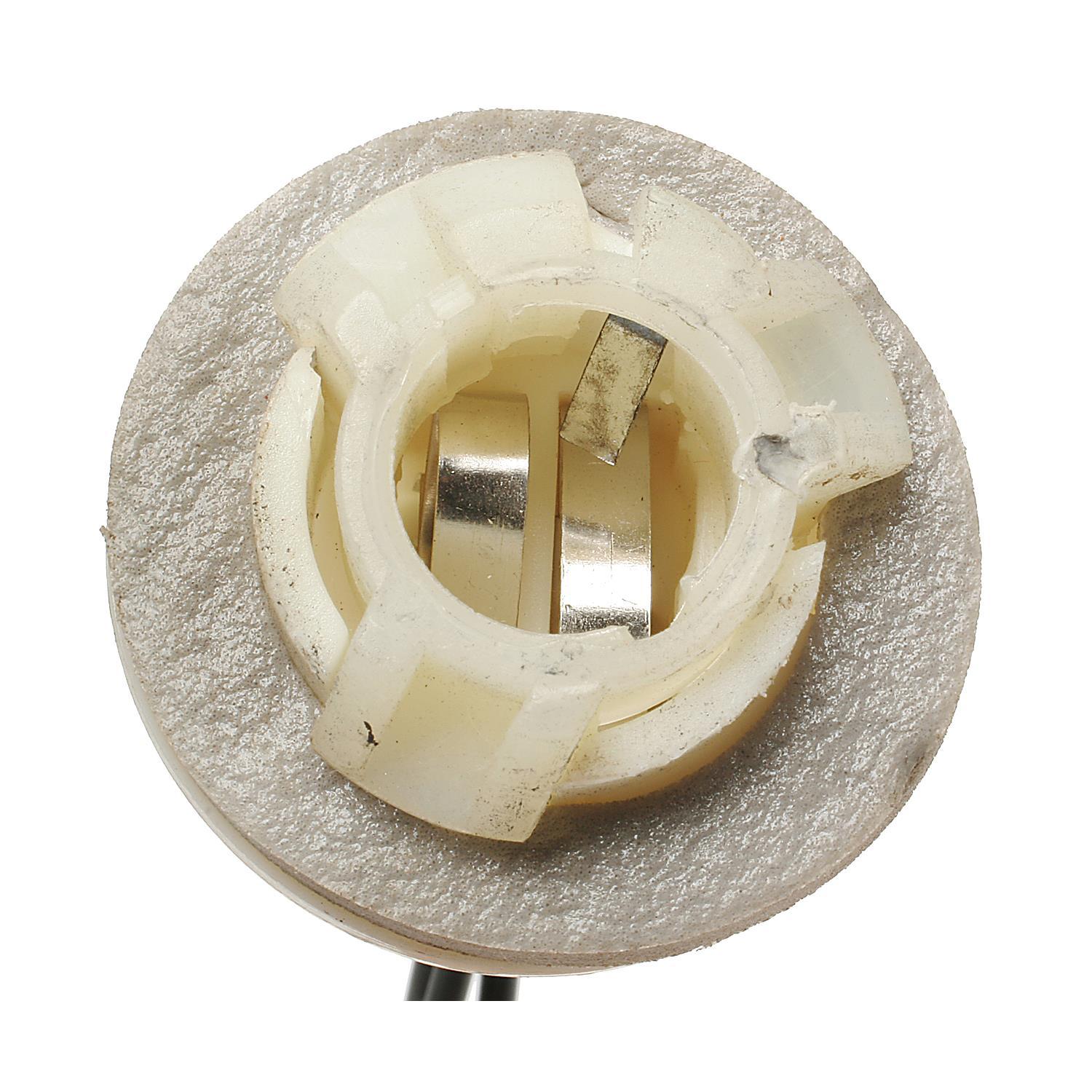 BWD PT134 - Parking Light Bulb Socket BWD PT134 Back Up Light Socket product image 3 of 3