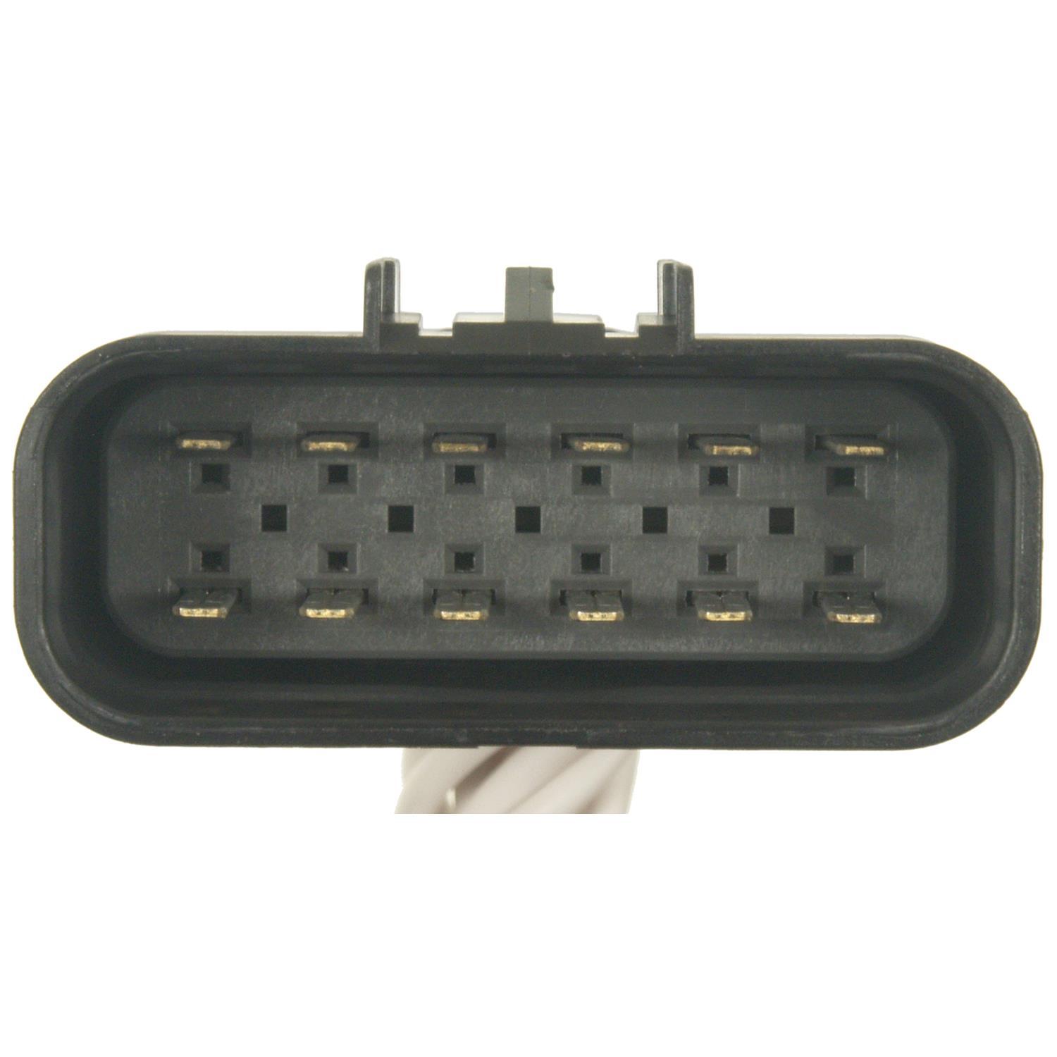 BWD PT13550 - Headlight Connector BWD PT13550 Body Wiring Harness Connector product image 1 of 3