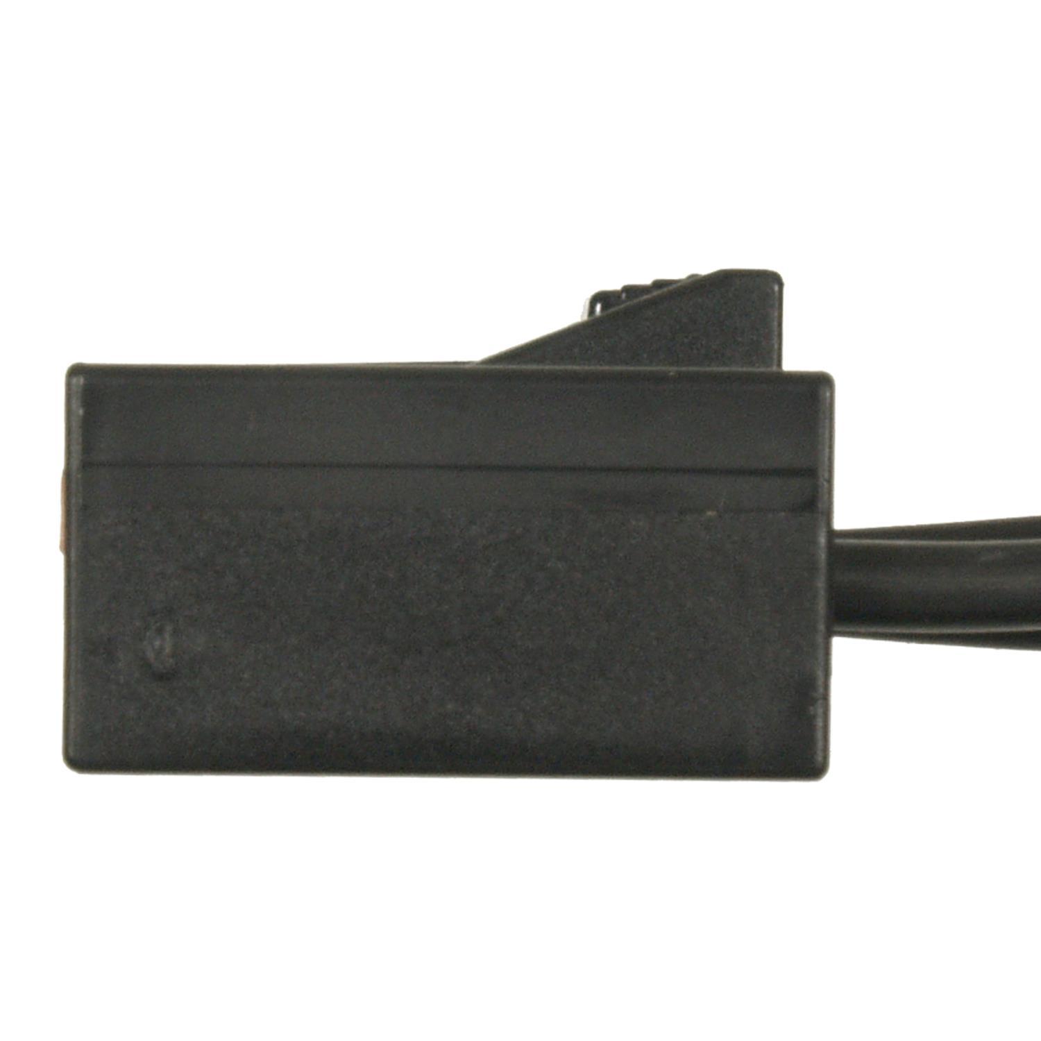 BWD PT2046 - Radio Power Connector BWD PT2046 A/C Compressor Cut-Out Switch Harness Connector product image 1 of 3