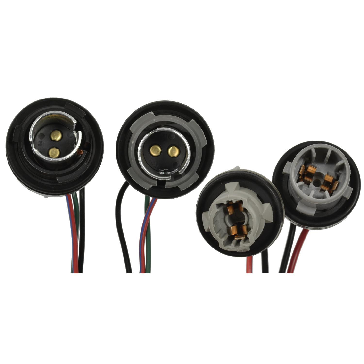 BWD PT2130 - Tail Lamp Socket BWD PT2130 A/C Compressor Cut-Out Switch Harness Connector product image 1 of 3