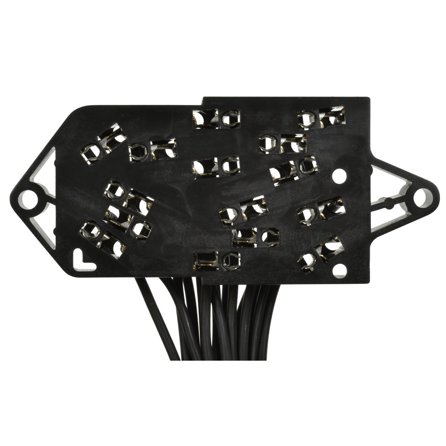 BWD PT2204 - Radio Power Connector BWD PT2204 Radio Power Connector product image 3 of 3