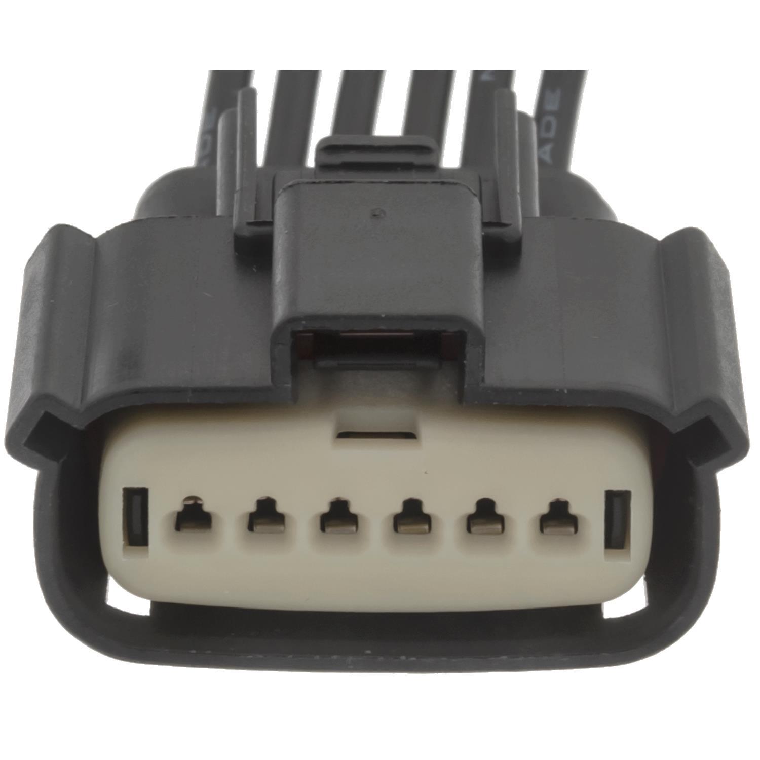BWD PT3028 - Engine Cooling Fan Motor Connector BWD PT3028 Daytime Running Light Connector product image 1 of 4