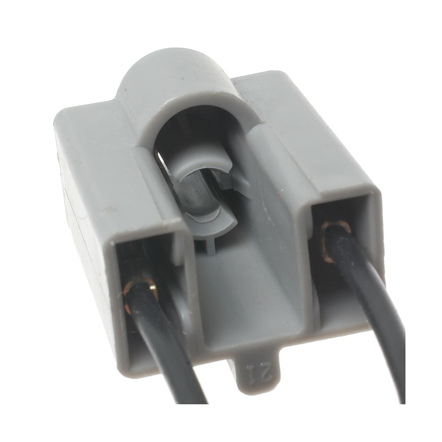 BWD PT31 - Headlight Connector BWD PT31 Fog Lamp Socket product image 1 of 9