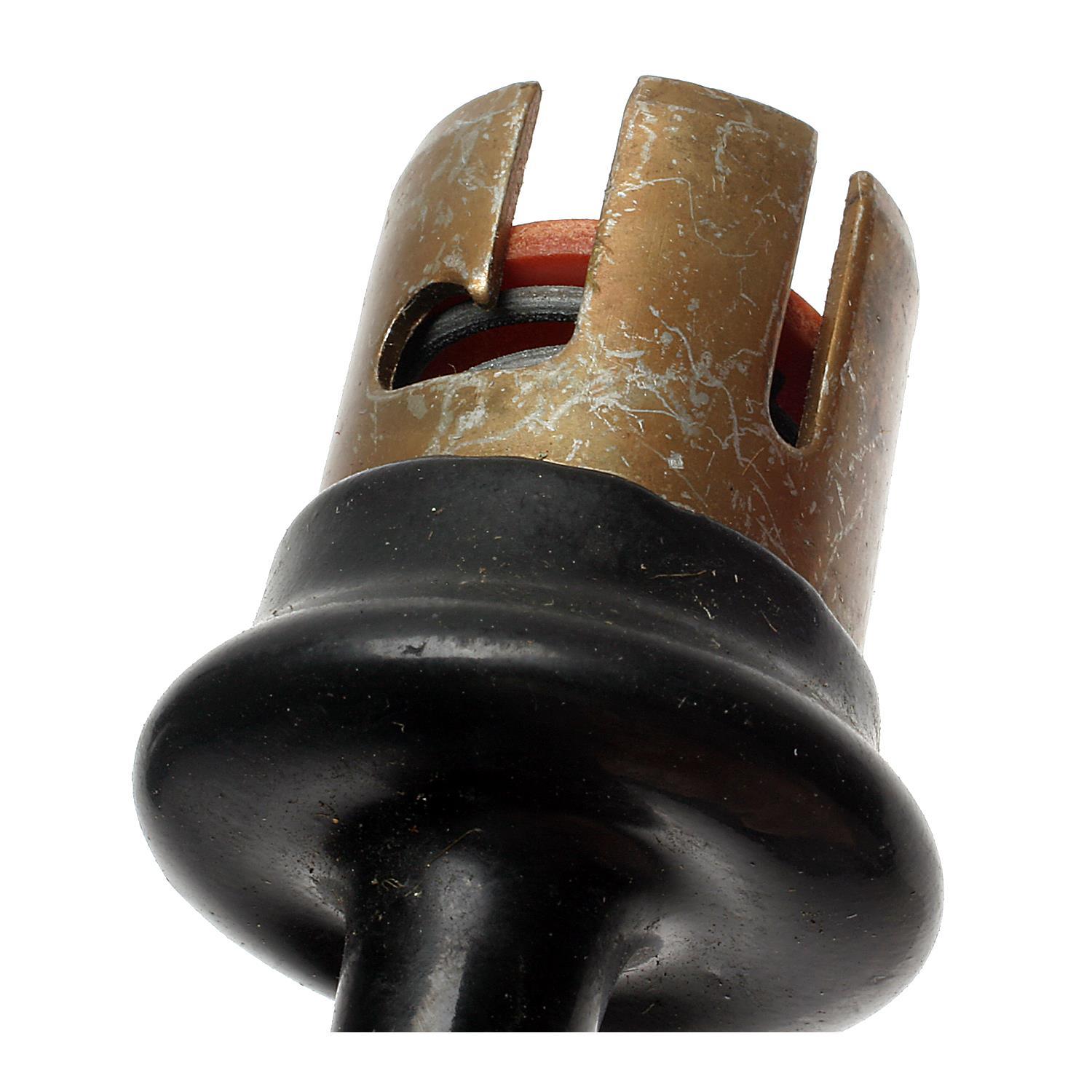 BWD PT32 - Parking Light Bulb Socket BWD PT32 Back Up Light Socket product image 1 of 3