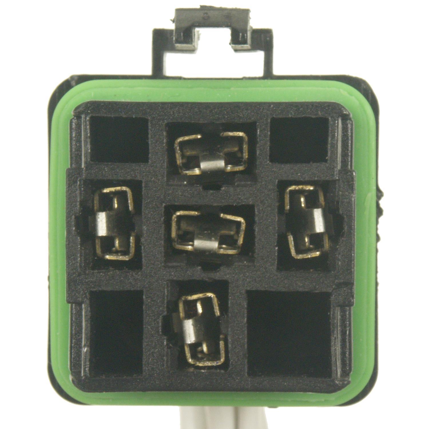 BWD PT5584 - HVAC Relay Connector BWD PT5584 A/C Compressor Clutch Relay Connector product image 1 of 4