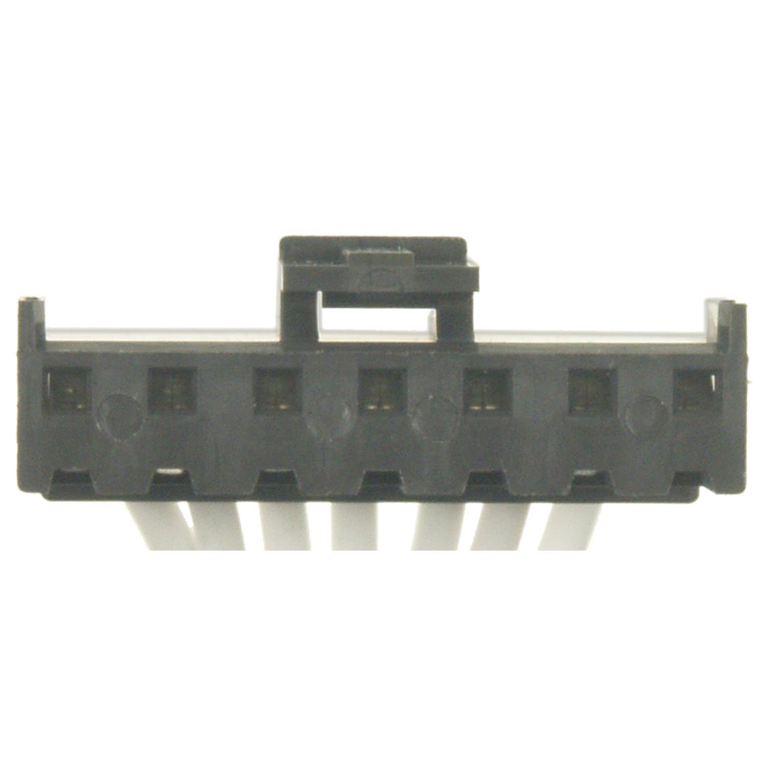 BWD PT685 - Interior Rear View Mirror Connector BWD PT685 Interior Rear View Mirror Connector product image 1 of 3