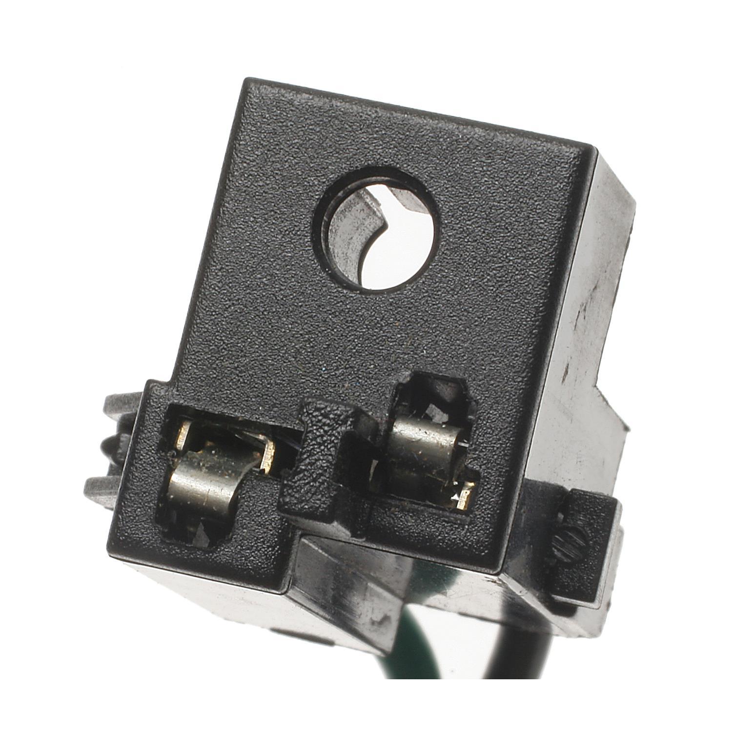 BWD PT775 - Headlight Connector BWD PT775 Headlight Connector product image 3 of 3