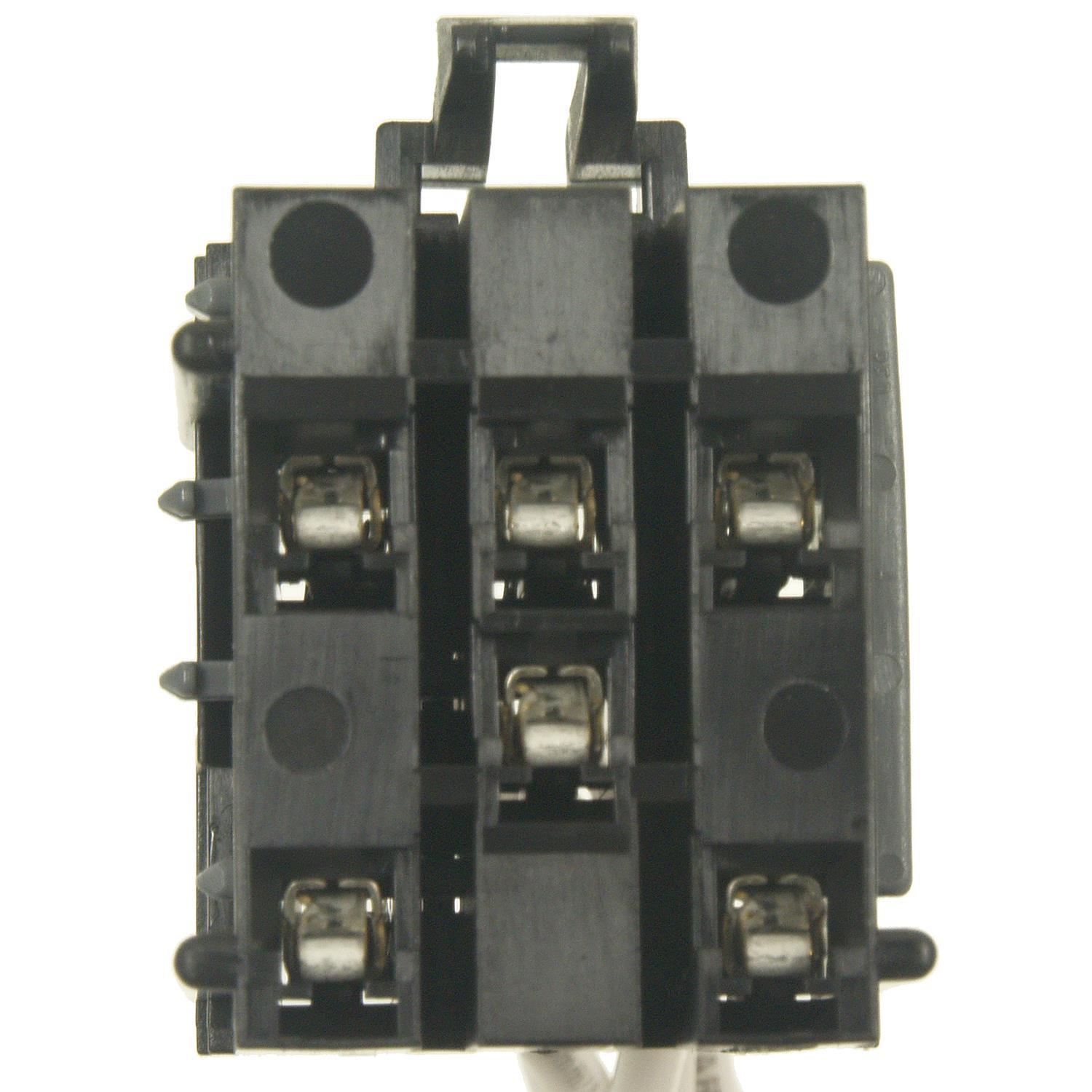 BWD PT867 - Liftgate Release Relay Connector BWD PT867 Liftgate Release Relay Connector product image 1 of 3