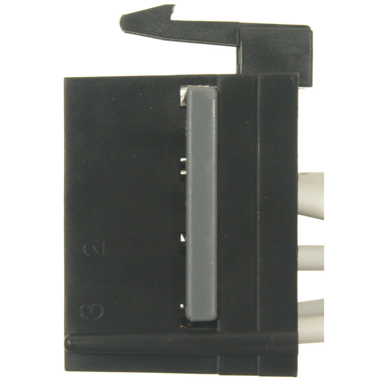 BWD PT867 - Liftgate Release Relay Connector BWD PT867 Liftgate Release Relay Connector product image 3 of 3