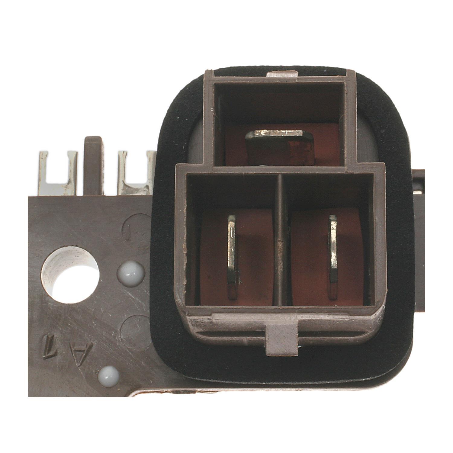 BWD R835 - Voltage Regulator BWD R835 Voltage Regulator product image 3 of 3