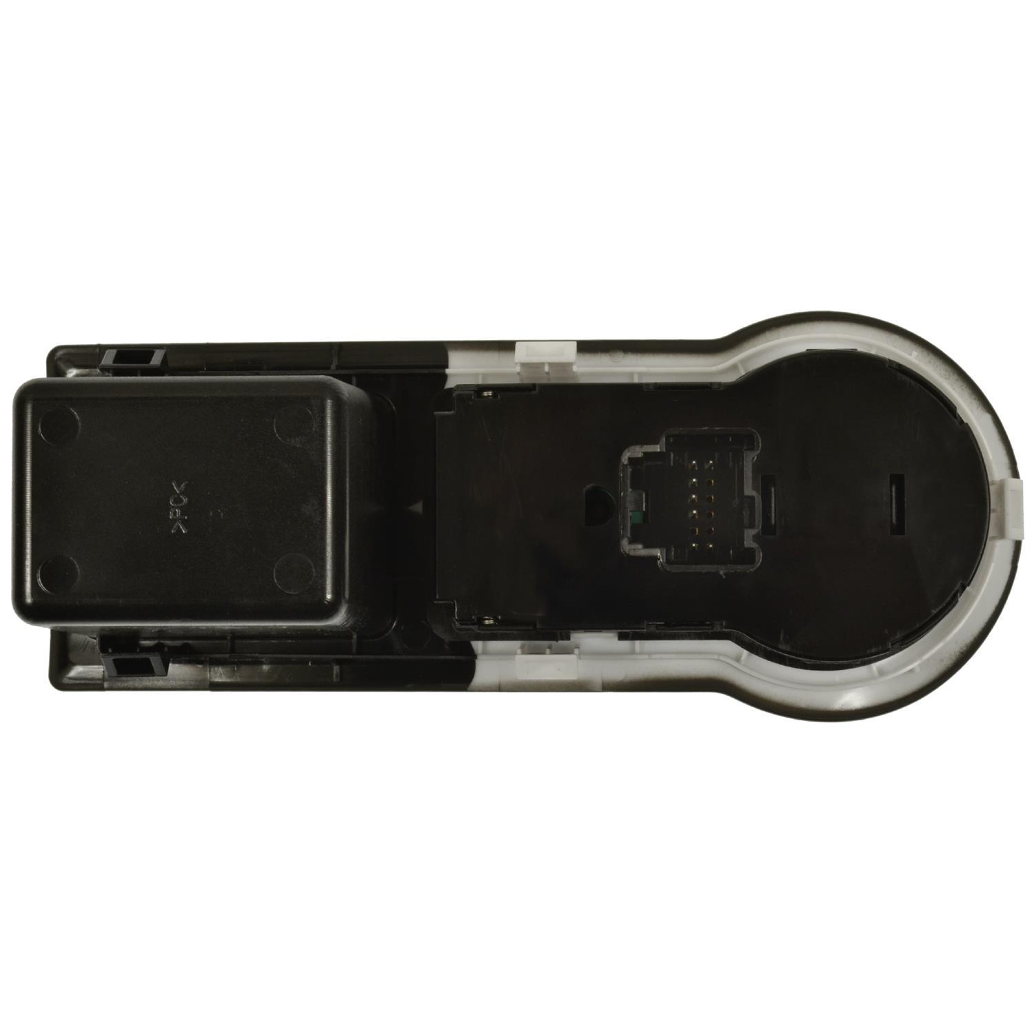 BWD S10583 - Headlight Switch BWD S10583 Fog Light Switch product image 1 of 3