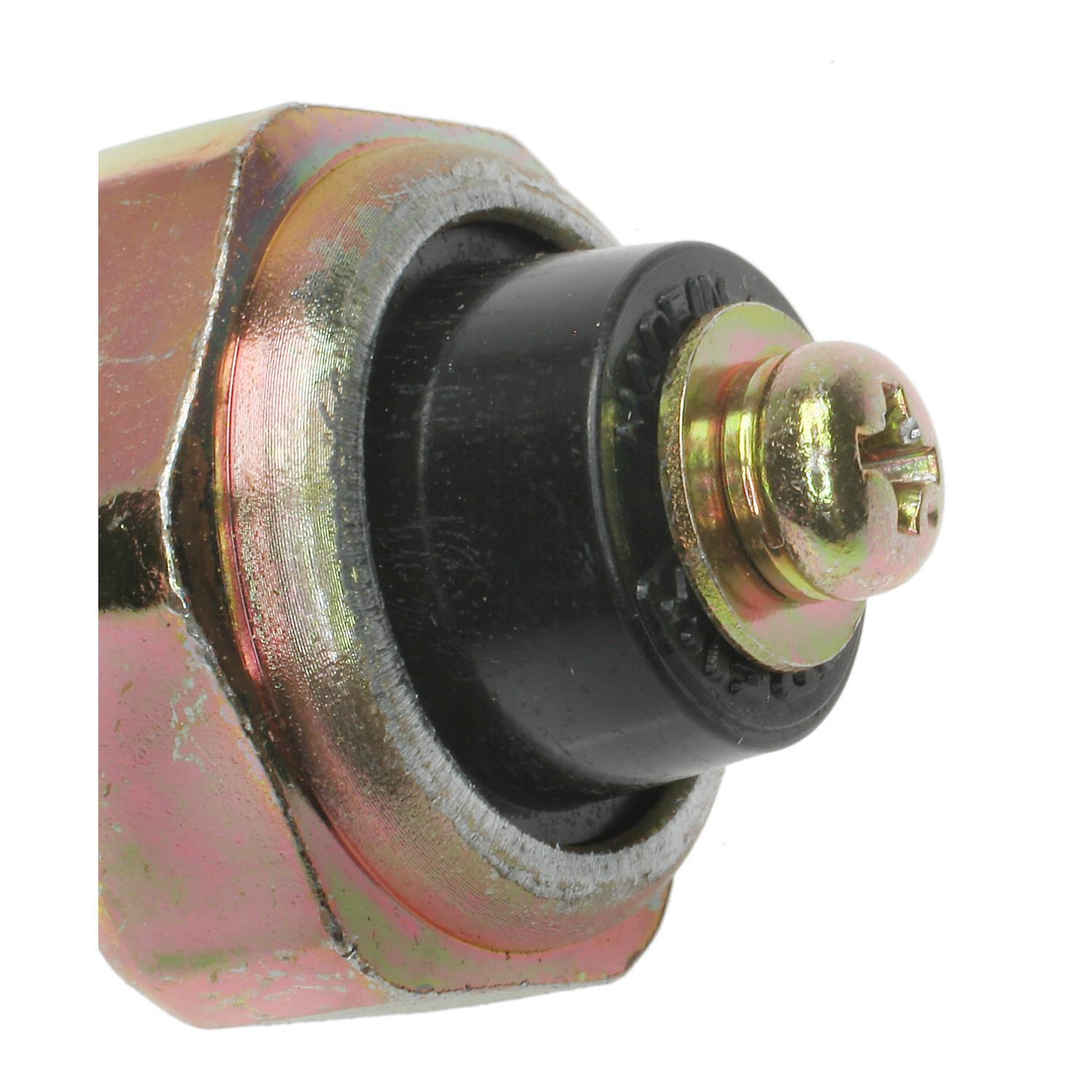 BWD S4010 - Engine Oil Pressure Switch BWD S4010 Engine Oil Pressure Switch product image 1 of 3