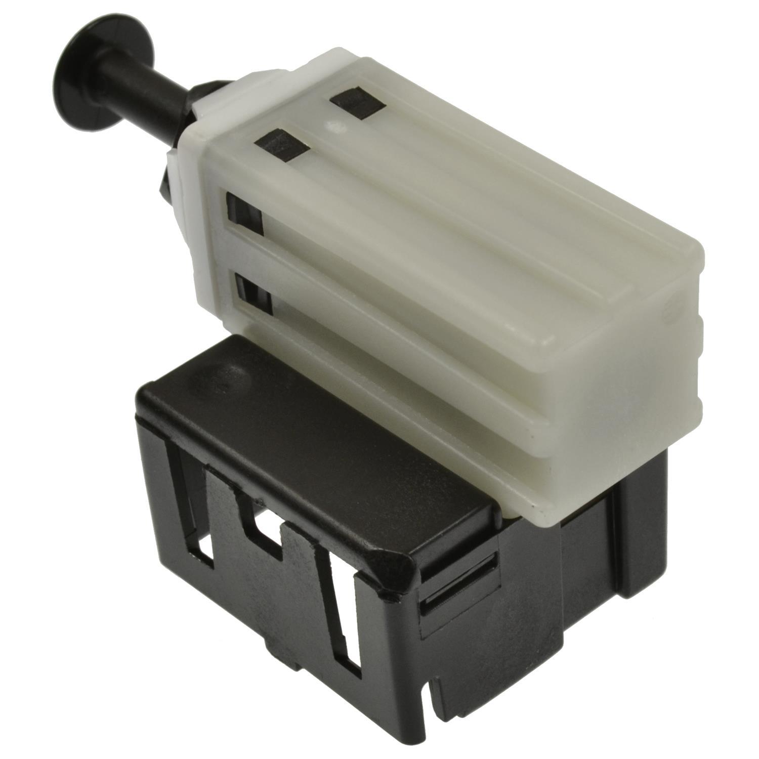 BWD S42030 - Brake Light Switch BWD S42030 Brake Light Switch product image 1 of 9