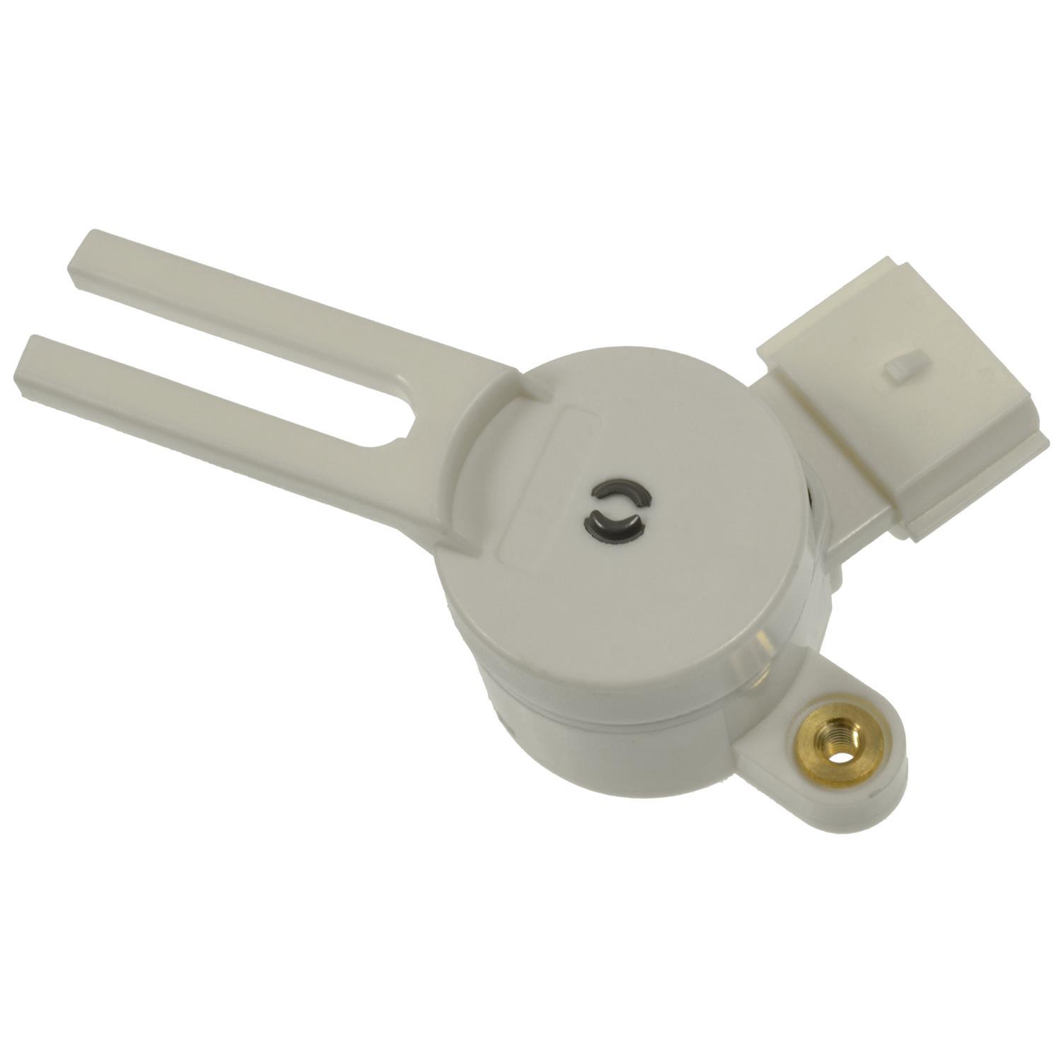 BWD S42062 - Brake Light Switch BWD S42062 Brake Light Switch product image 2 of 9