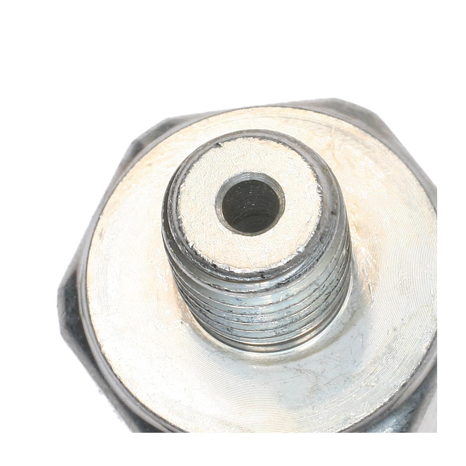BWD S4371 - Engine Oil Pressure Switch BWD S4371 Engine Oil Pressure Switch product image 1 of 3