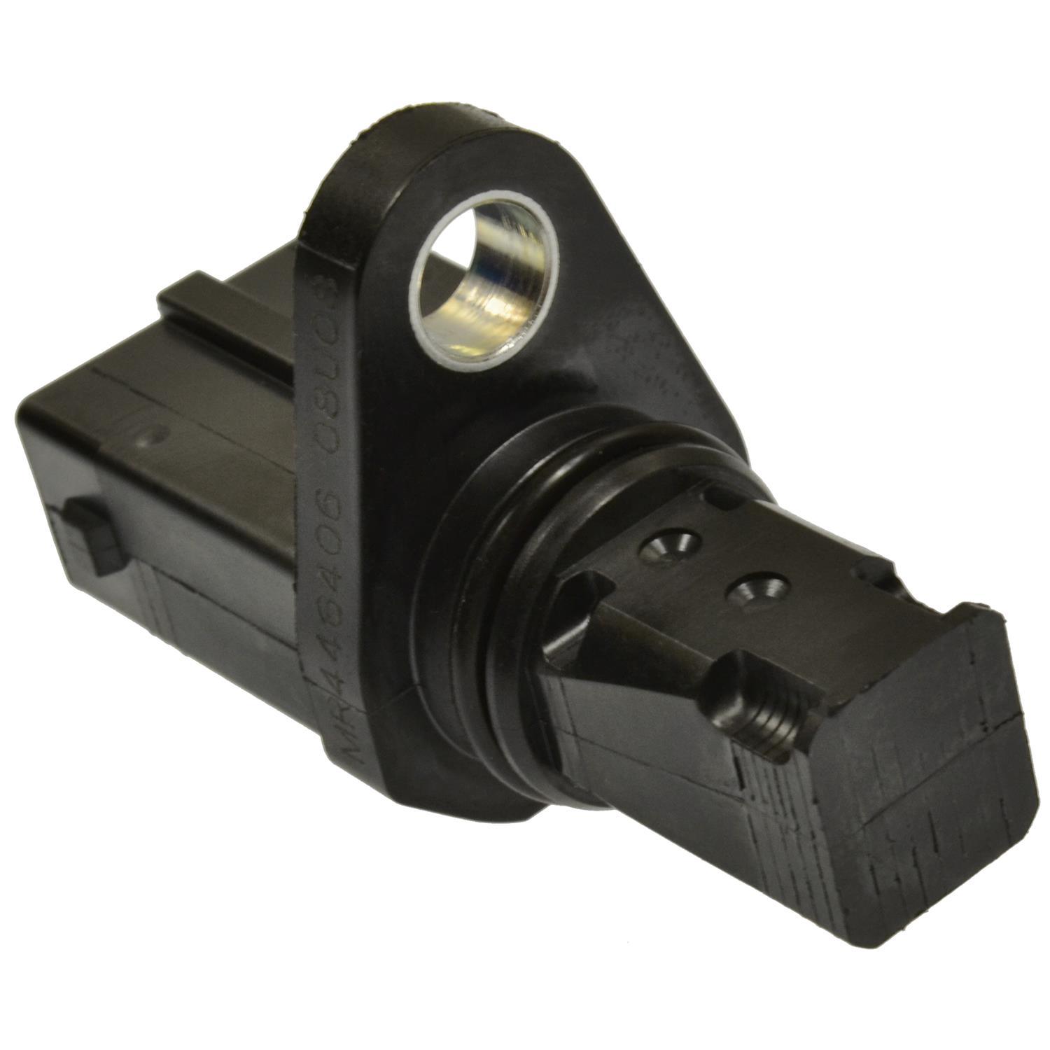 BWD SN8448 - Vehicle Speed Sensor BWD SN8448 Manual Trans Output Shaft Speed Sensor product image 1 of 3