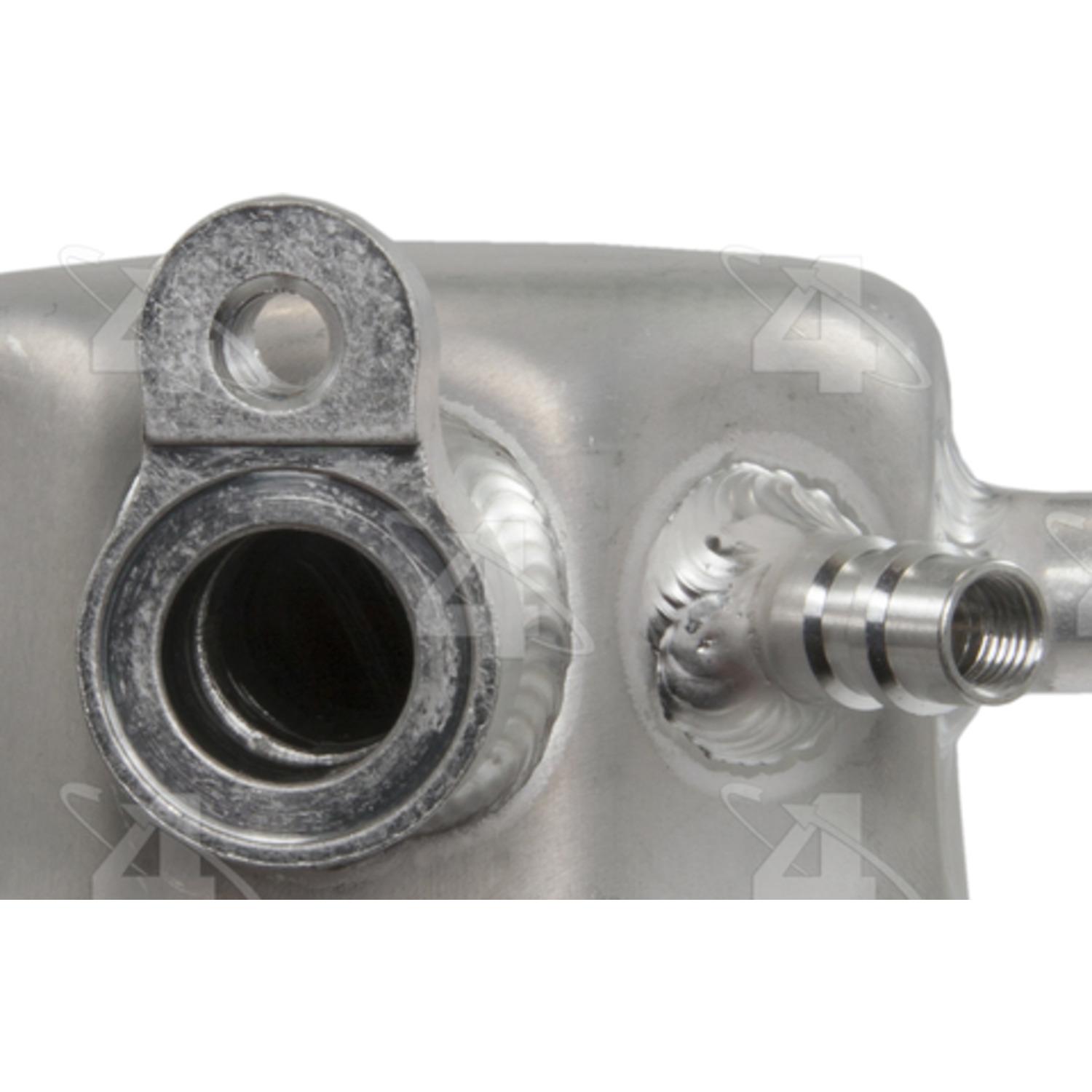 Four Seasons 33157 - A/C Refrigerant Suction Hose Four Seasons 33157 A/C Accumulator with Hose Assembly product image 4 of 8