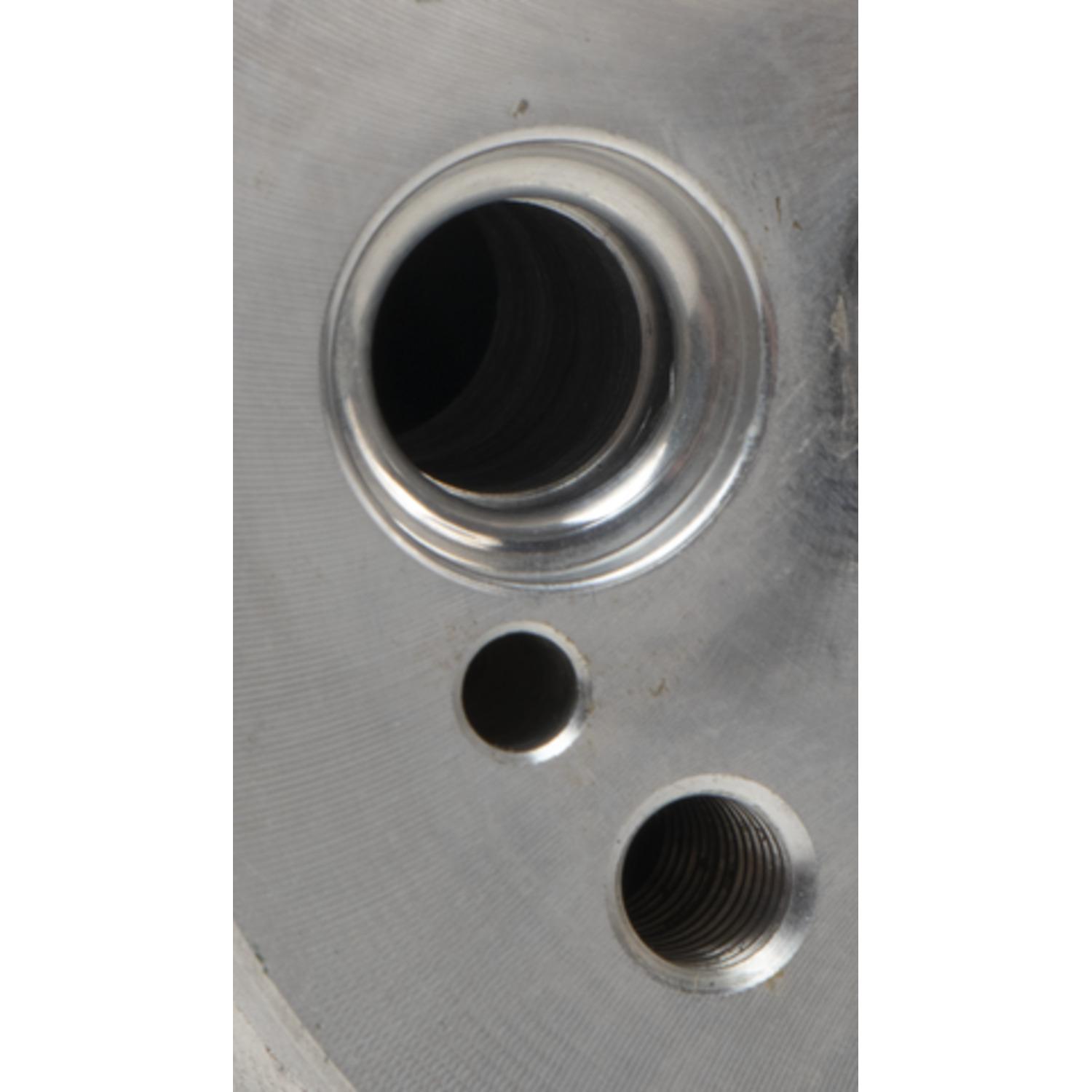 Four Seasons 33913 - A/C Receiver Drier Four Seasons 33913 A/C Receiver Drier product image 4 of 5