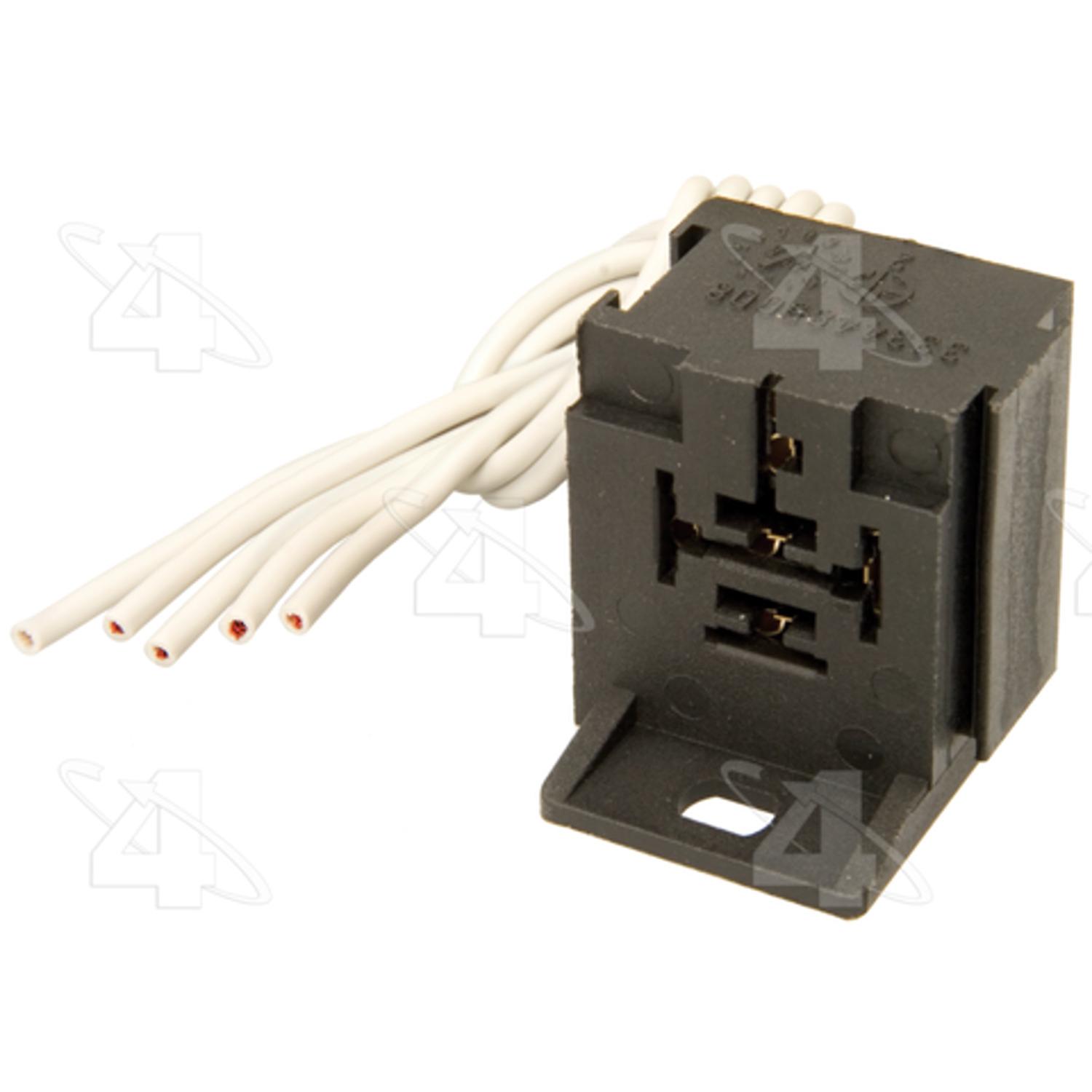 Four Seasons 37211 - HVAC Harness Connector Four Seasons 37211 Engine Cooling Fan Motor Relay Connector product image 1 of 3