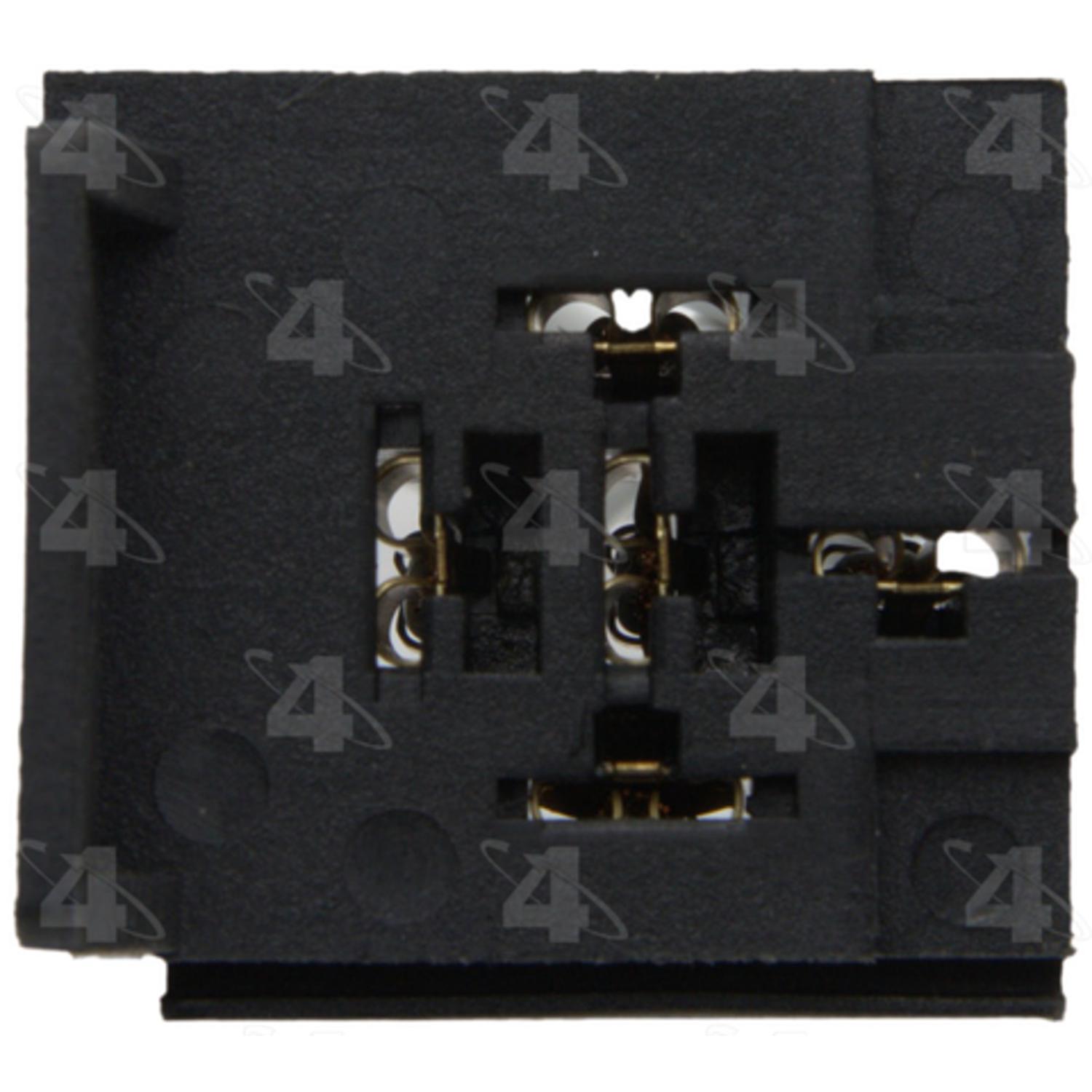 Four Seasons 37211 - HVAC Harness Connector Four Seasons 37211 Engine Cooling Fan Motor Relay Connector product image 2 of 3