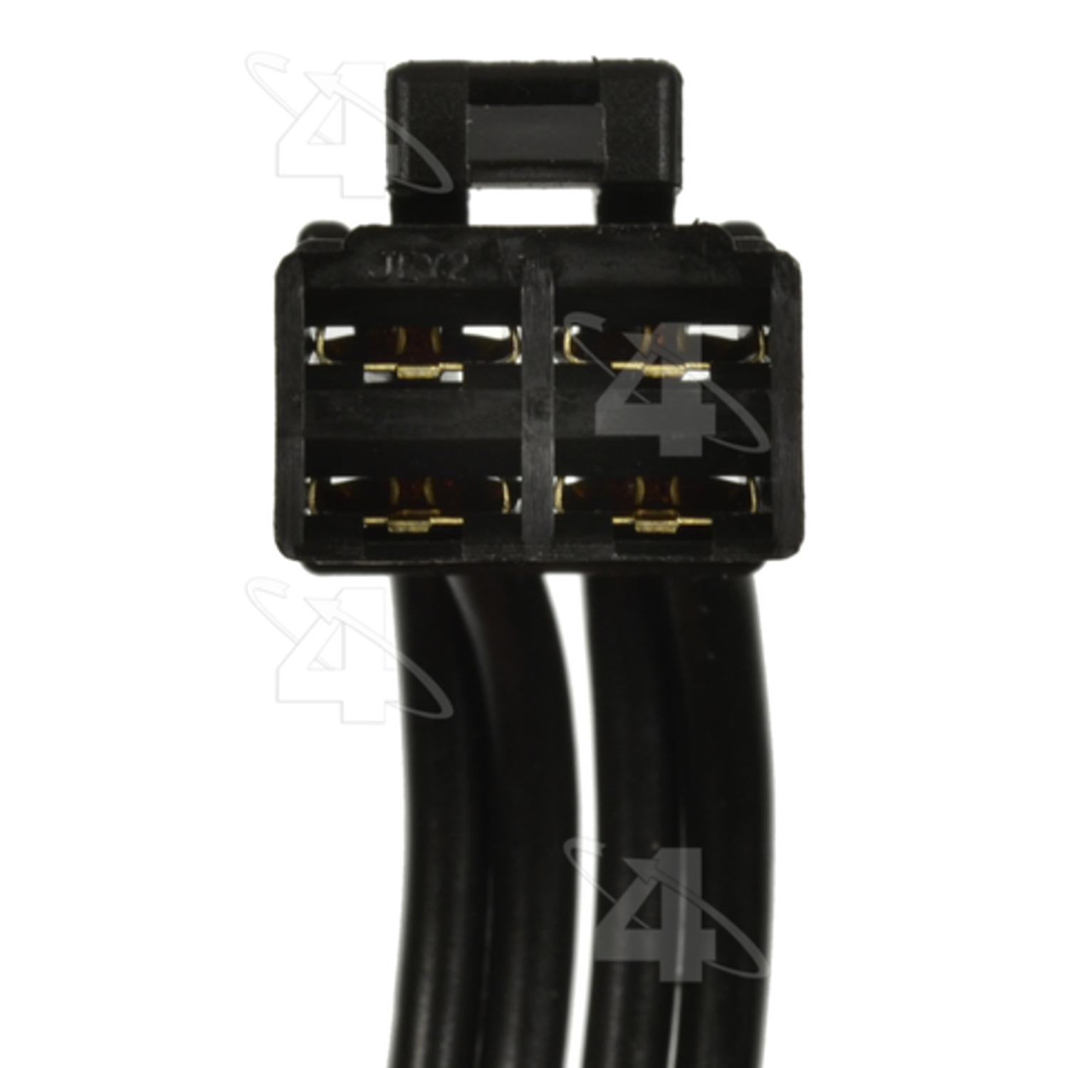 Four Seasons 37257 - HVAC Relay Connector Four Seasons 37257 A/C Clutch Control Relay Harness Connector product image 2 of 3