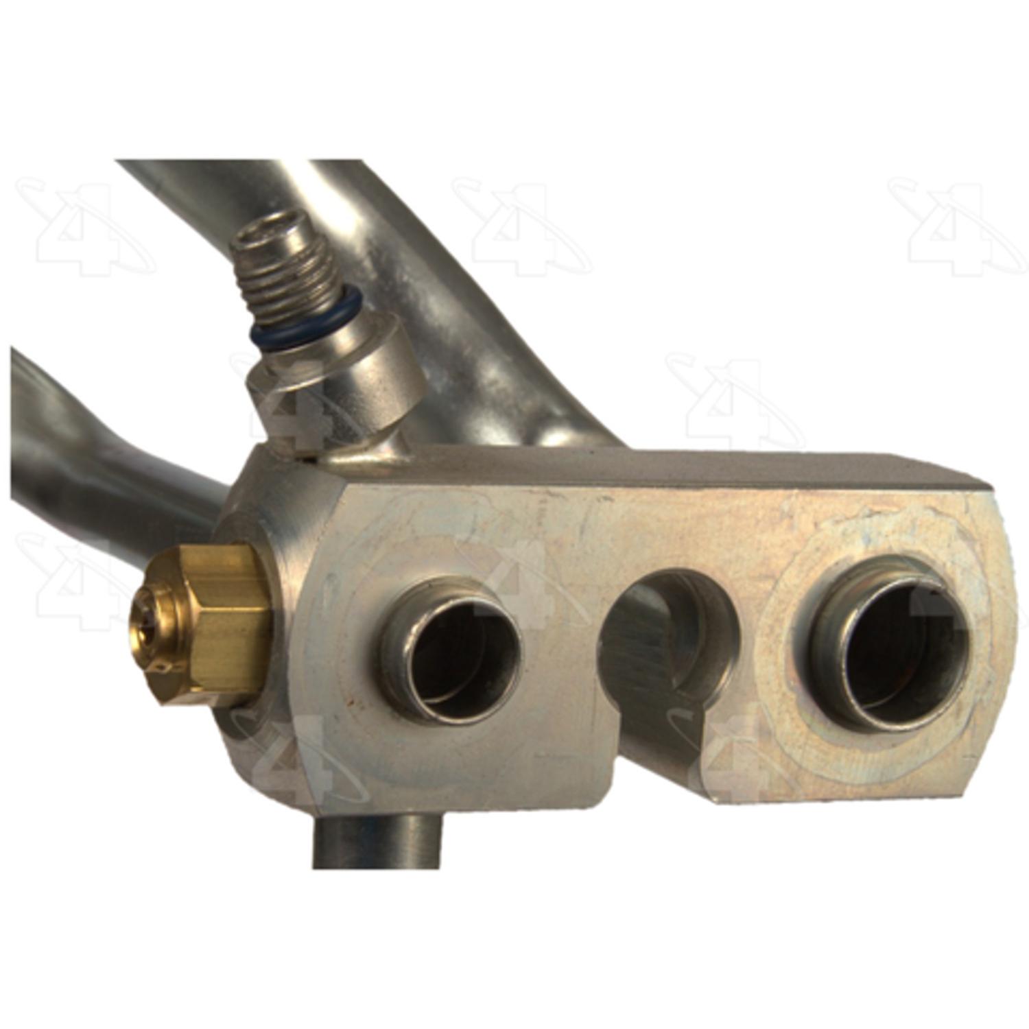 Four Seasons 55075 - A/C Refrigerant Discharge / Suction Hose Assembly Four Seasons 55075 A/C Manifold Hose Assembly product image 4 of 5
