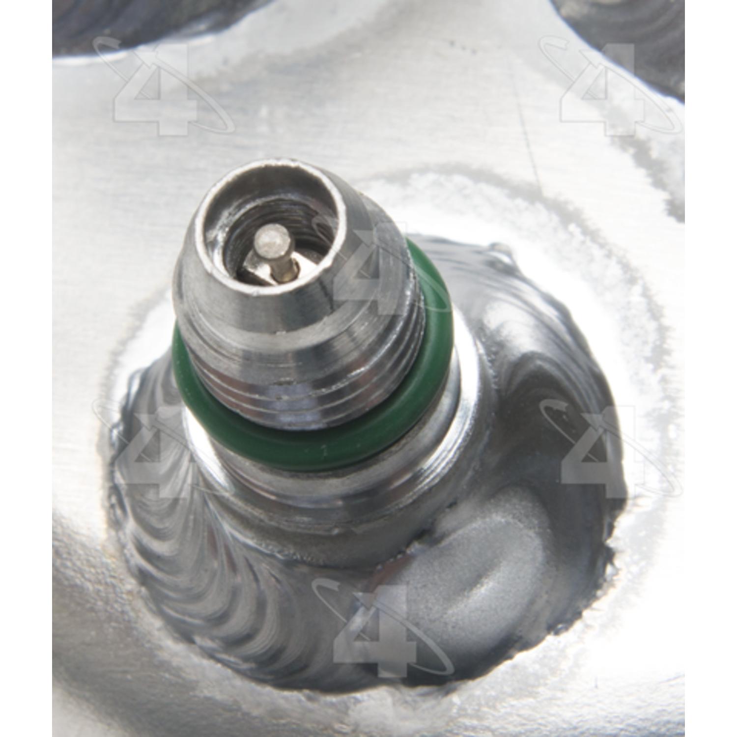 Four Seasons 55604 - A/C Refrigerant Suction Hose Four Seasons 55604 A/C Accumulator with Hose Assembly product image 2 of 3