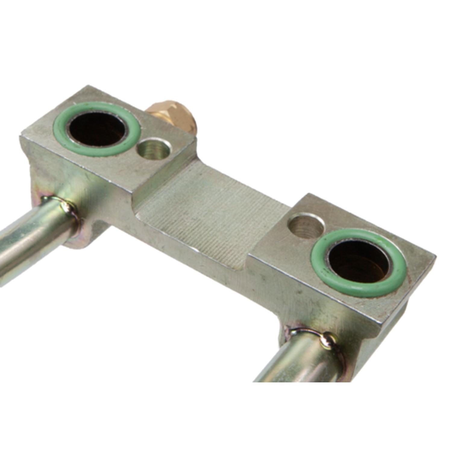 Four Seasons 55707 - A/C Refrigerant Discharge / Suction Hose Assembly Four Seasons 55707 A/C Manifold Hose Assembly product image 2 of 4