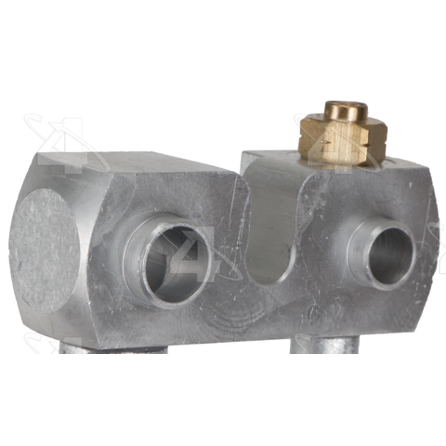 Four Seasons 55908 - A/C Refrigerant Discharge / Suction Hose Assembly Four Seasons 55908 A/C Manifold Hose Assembly product image 4 of 8