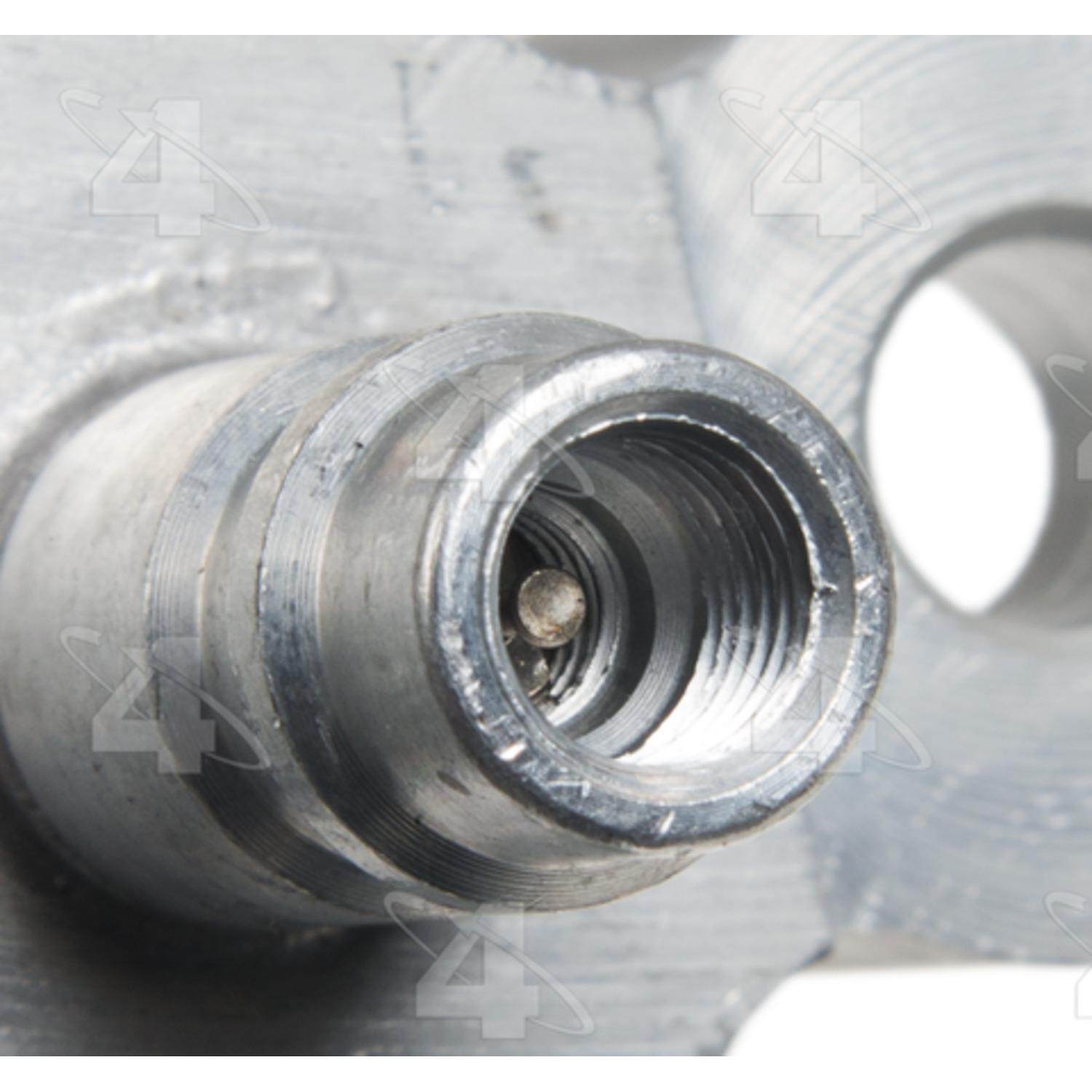 Four Seasons 56014 - A/C Refrigerant Discharge / Suction Hose Assembly Four Seasons 56014 A/C Manifold Hose Assembly product image 5 of 6