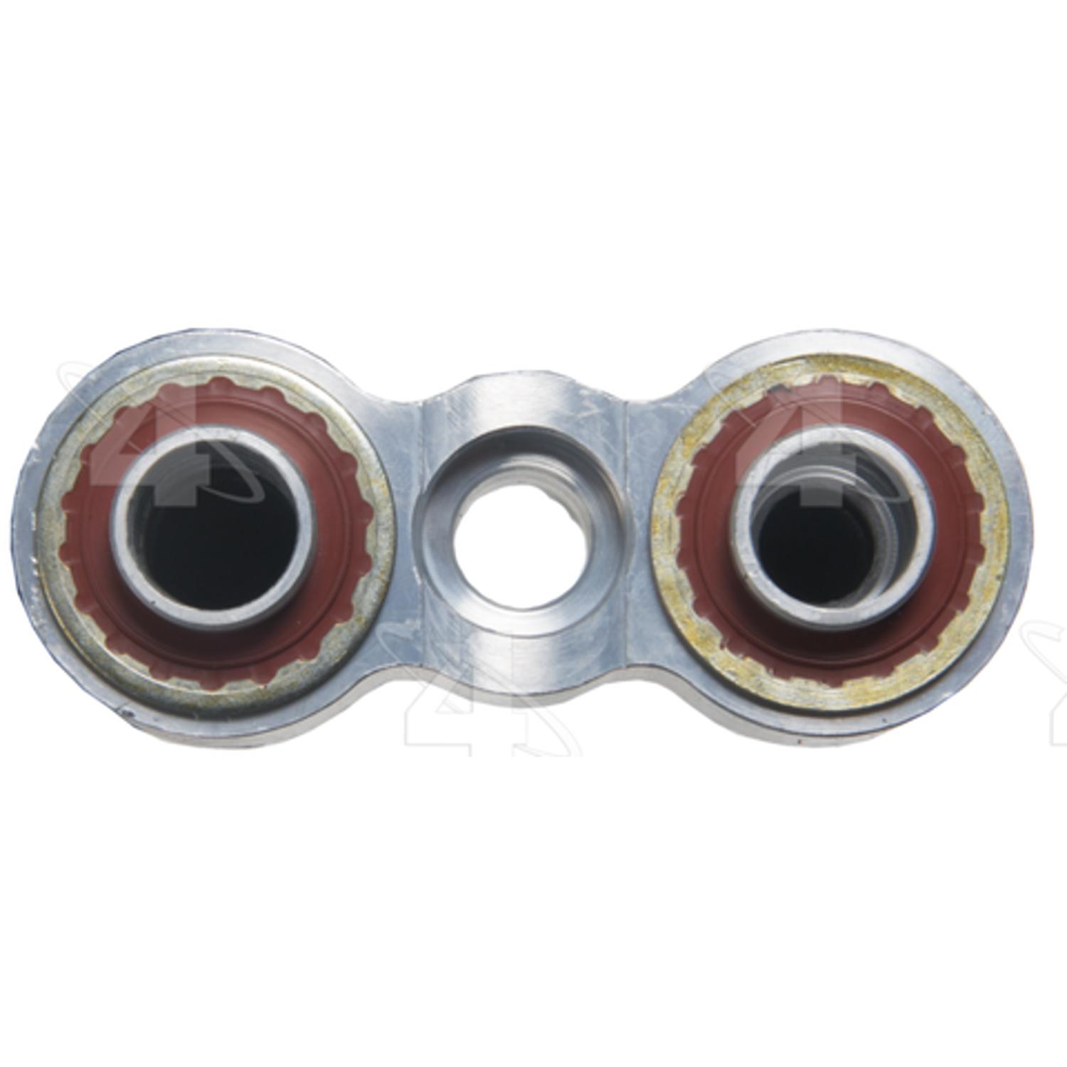 Four Seasons 56026 - A/C Refrigerant Discharge / Suction Hose Assembly Four Seasons 56026 A/C Manifold Hose Assembly product image 4 of 6