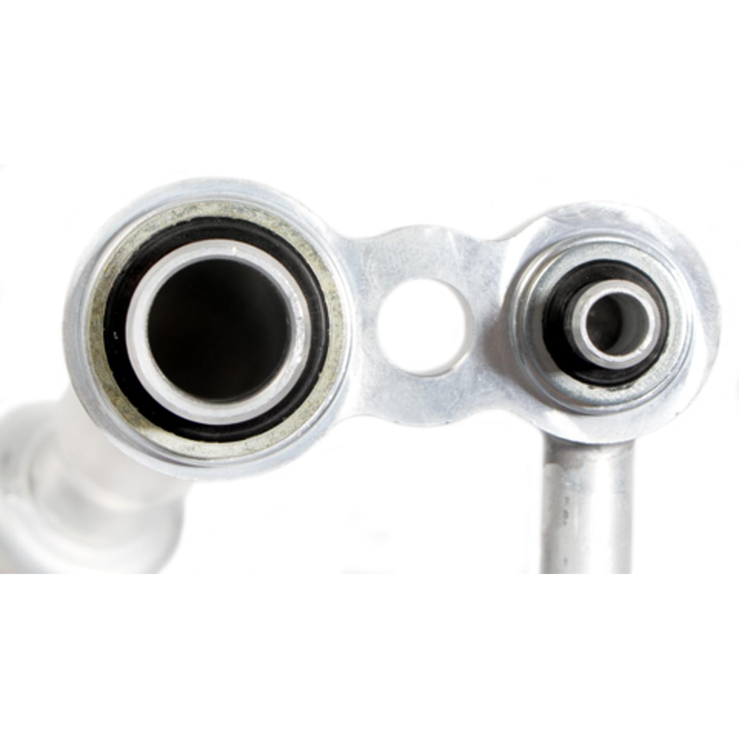 Four Seasons 65105 - A/C Refrigerant Suction Hose Four Seasons 65105 A/C Refrigerant Suction Hose product image 3 of 4
