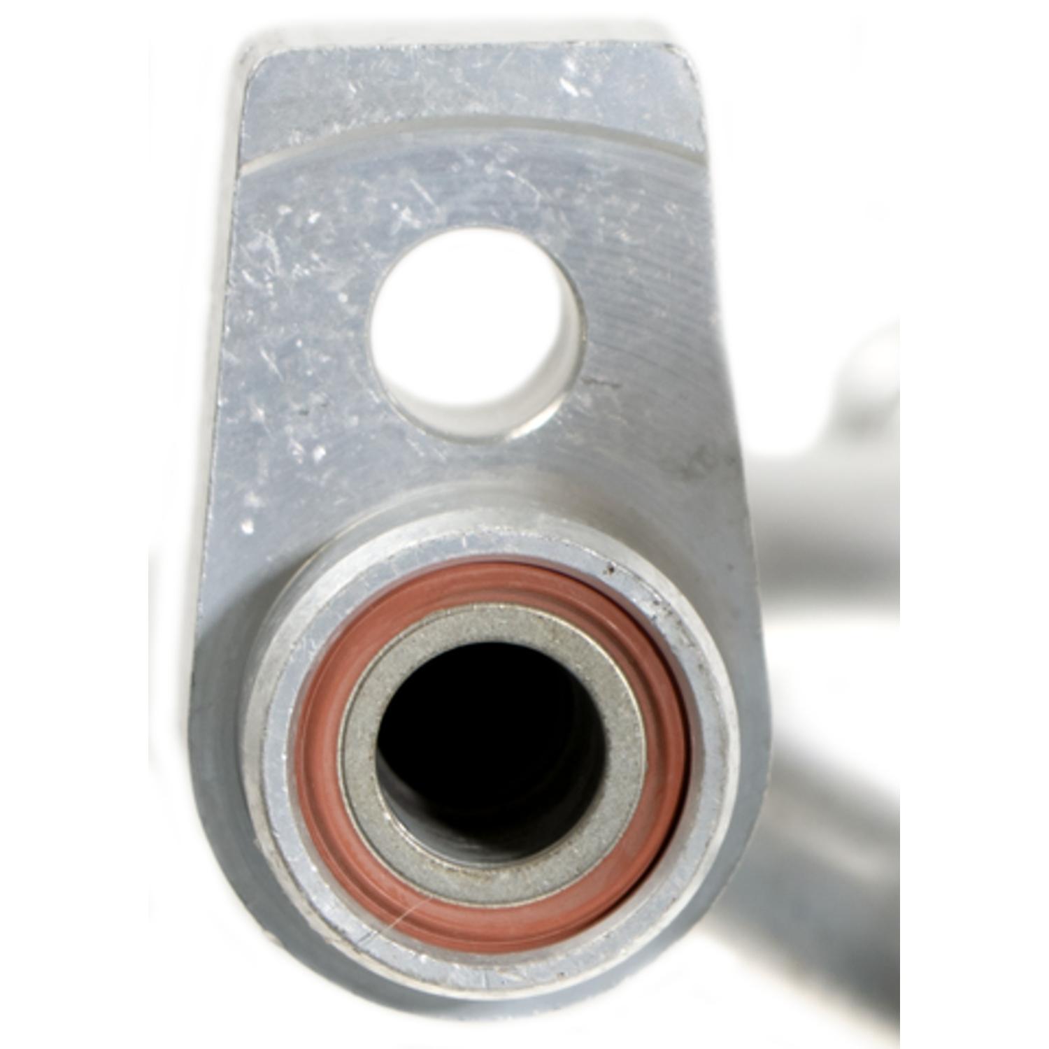 Four Seasons 65209 - A/C Refrigerant Discharge / Suction Hose Assembly Four Seasons 65209 A/C Manifold Hose Assembly product image 4 of 8