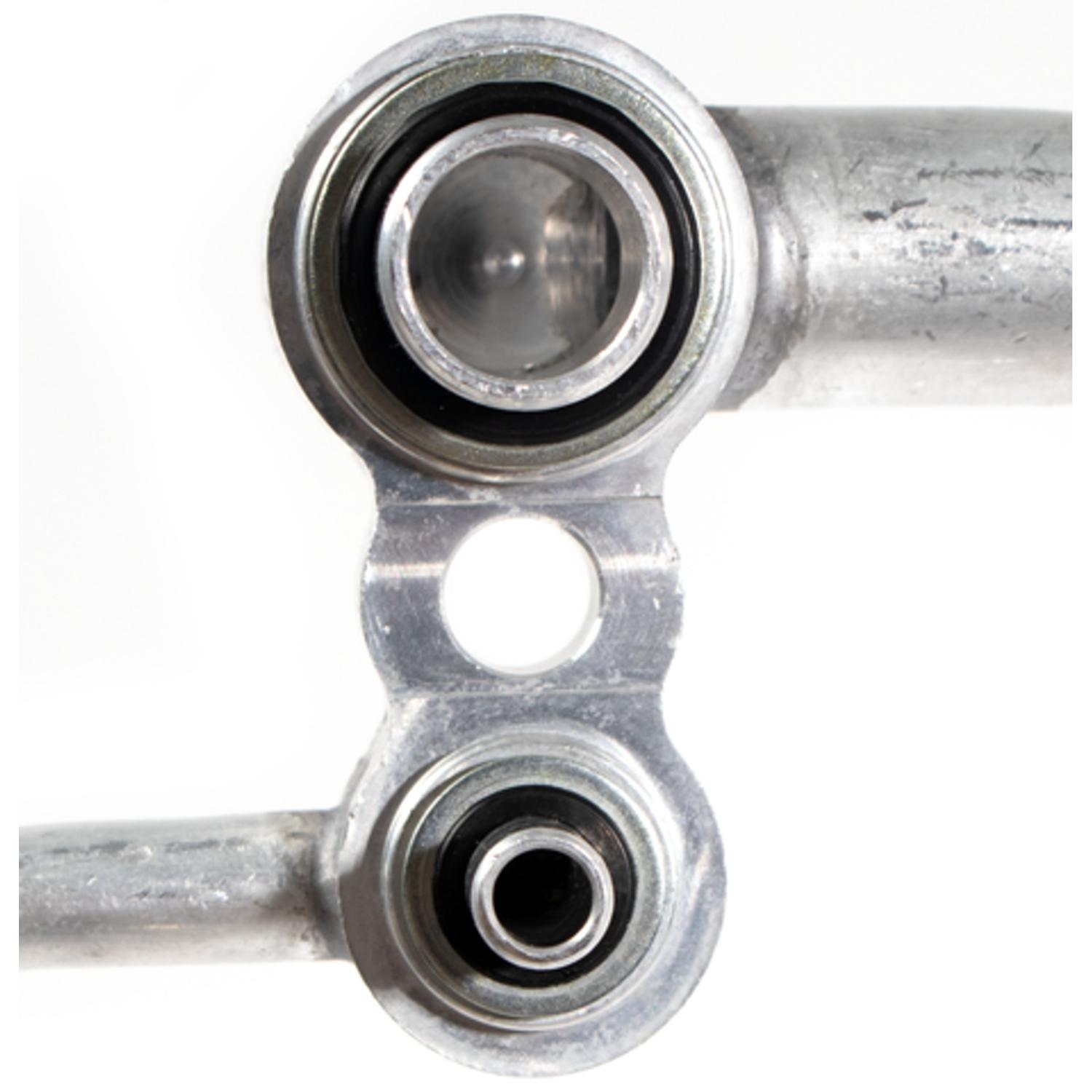Four Seasons 65232 - A/C Refrigerant Suction Hose Four Seasons 65232 A/C Refrigerant Suction Hose product image 2 of 10