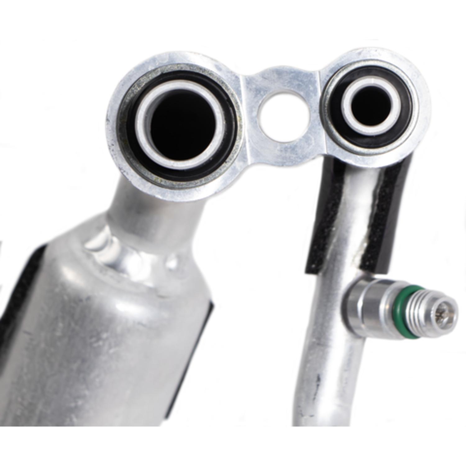 Four Seasons 65322 - A/C Refrigerant Discharge / Suction Hose Assembly Four Seasons 65322 A/C Manifold Hose Assembly product image 3 of 7