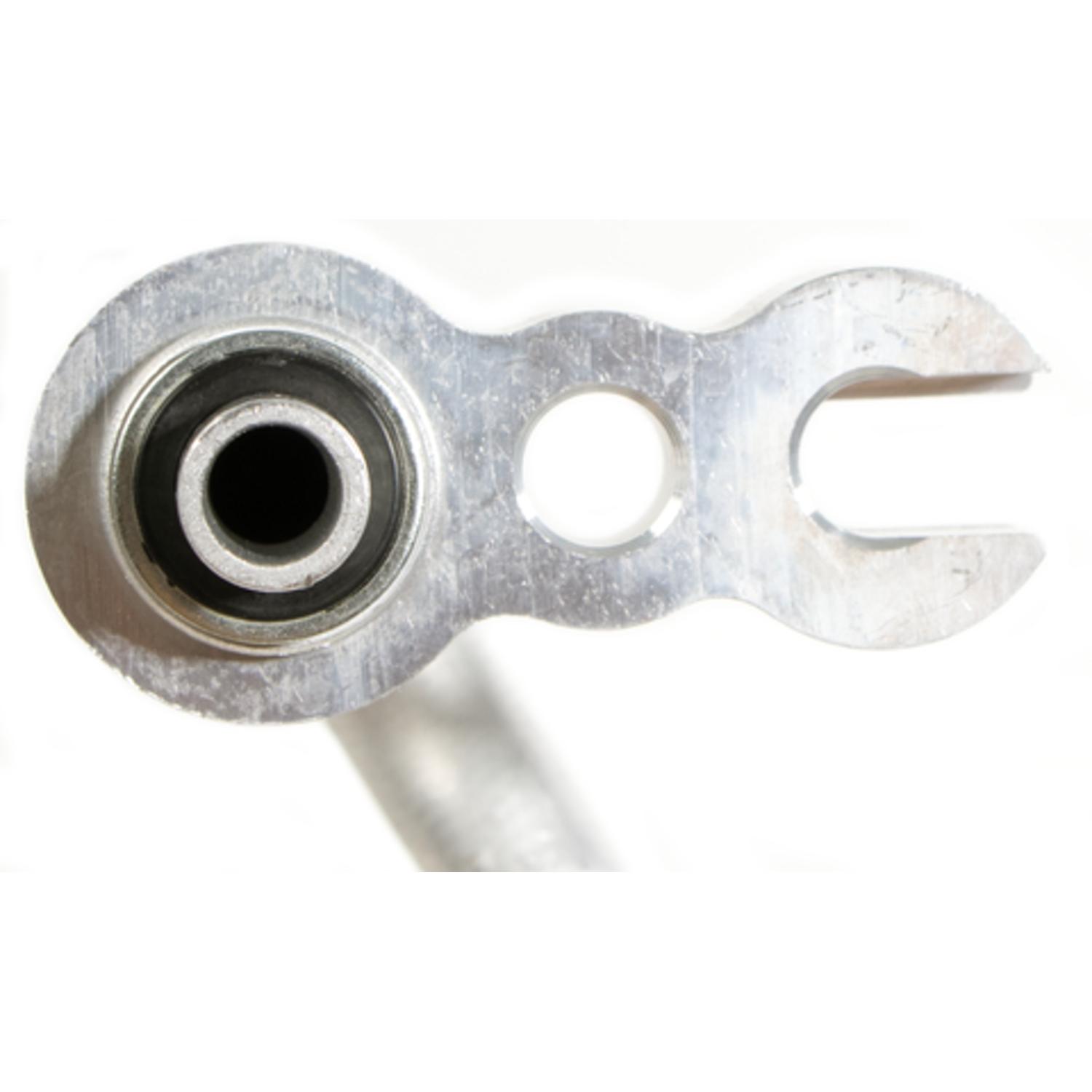 Four Seasons 65726 - A/C Refrigerant Discharge / Suction Hose Assembly Four Seasons 65726 A/C Manifold Hose Assembly product image 4 of 5