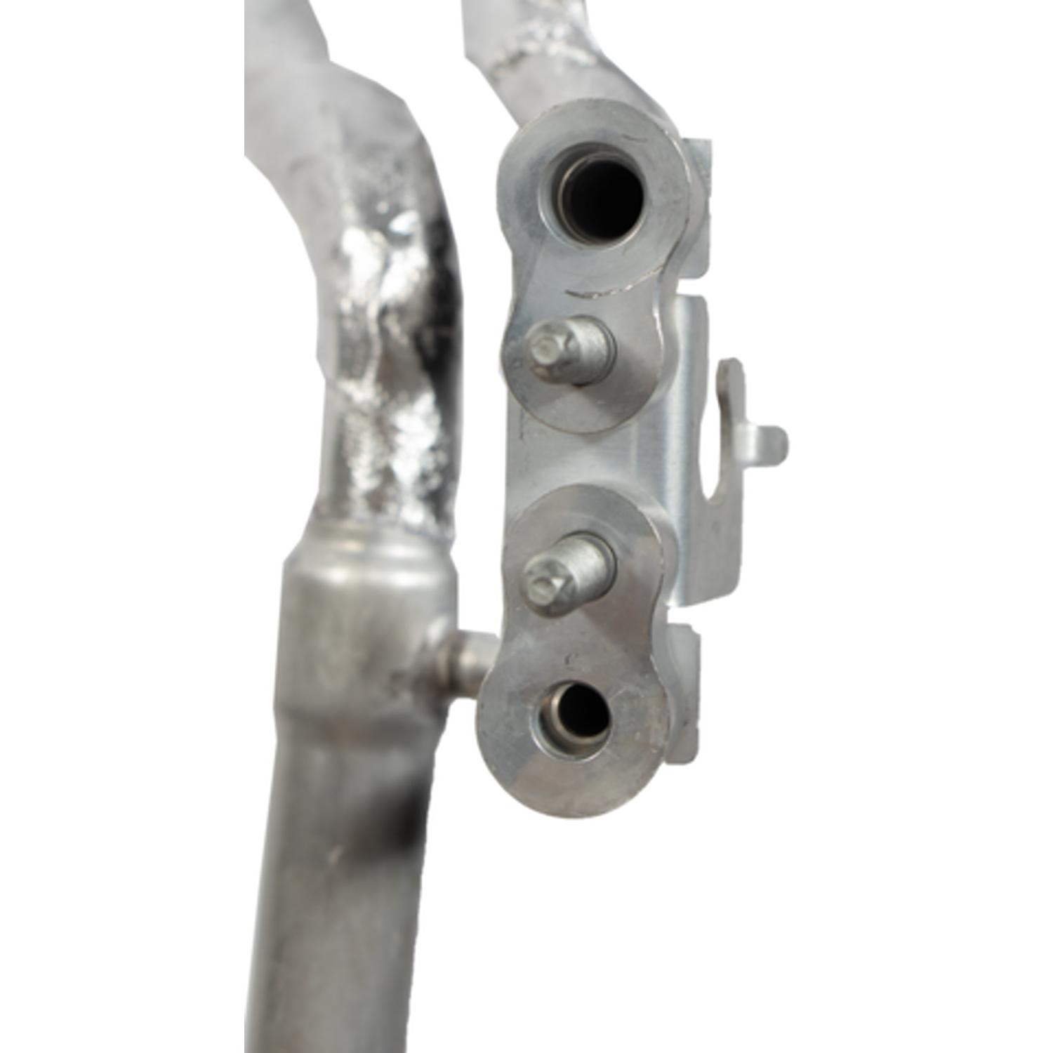 Four Seasons 66841 - A/C Refrigerant Discharge / Suction Hose Assembly Four Seasons 66841 A/C Manifold Hose Assembly product image 3 of 6