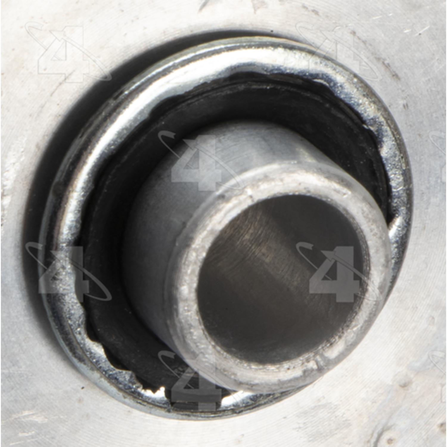 Four Seasons 66873 - A/C Refrigerant Discharge / Suction Hose Assembly Four Seasons 66873 A/C Manifold Hose Assembly product image 4 of 4